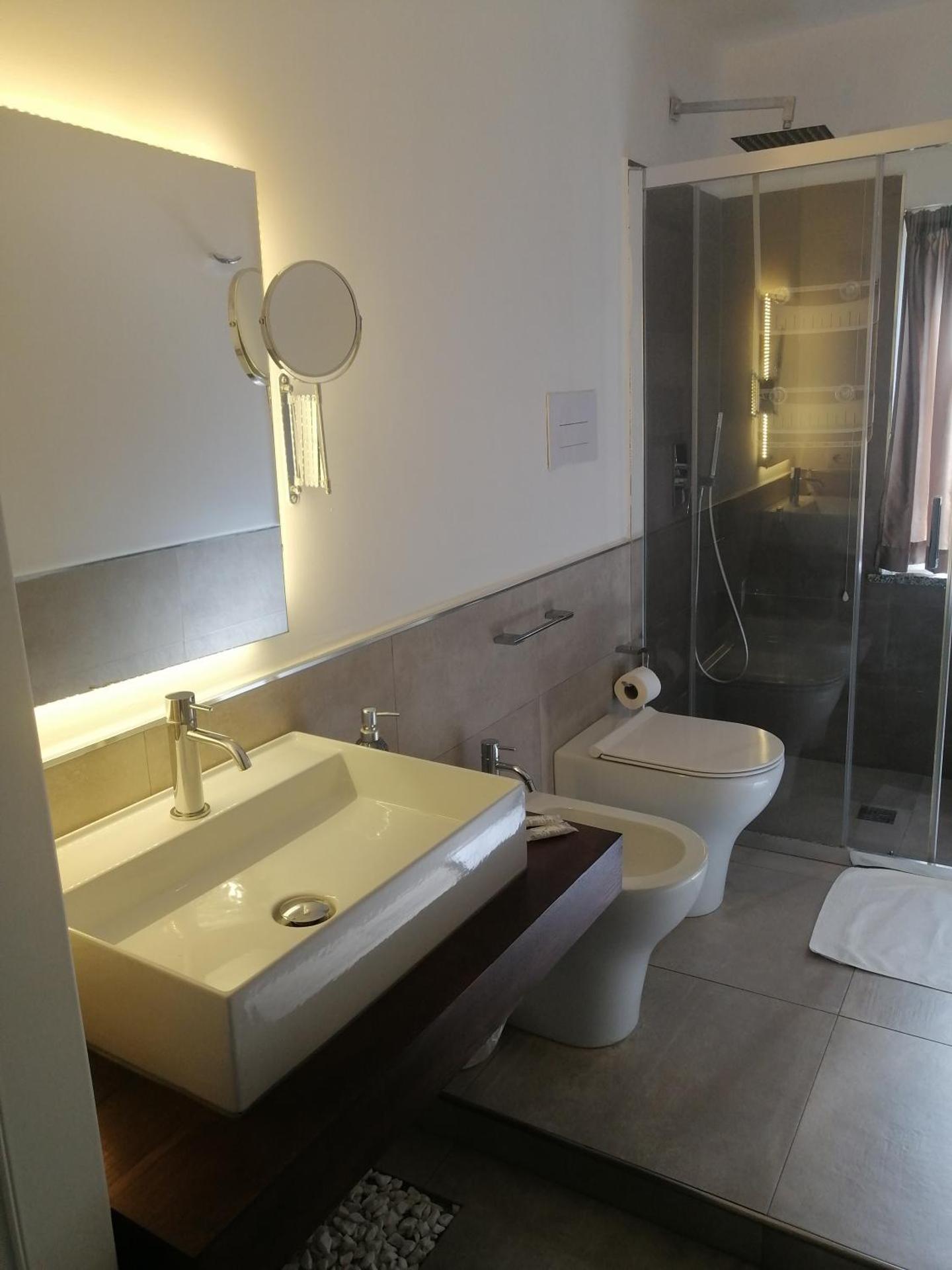 Dobbeltværelse med eget badeværelse