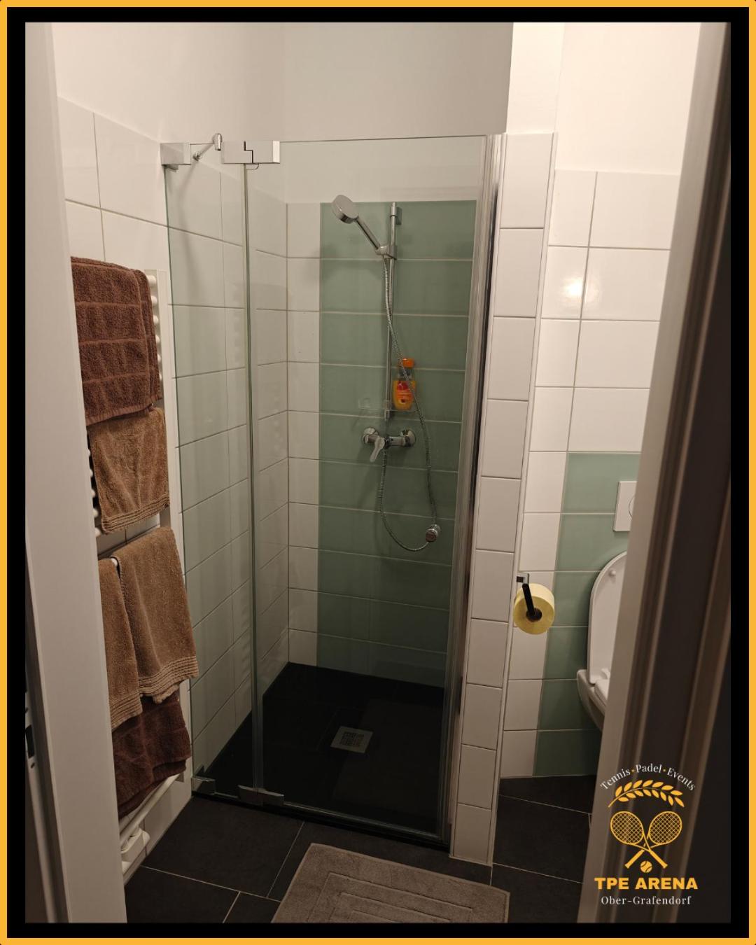 TPE Arena - Zimmer am Ebersdorfer See