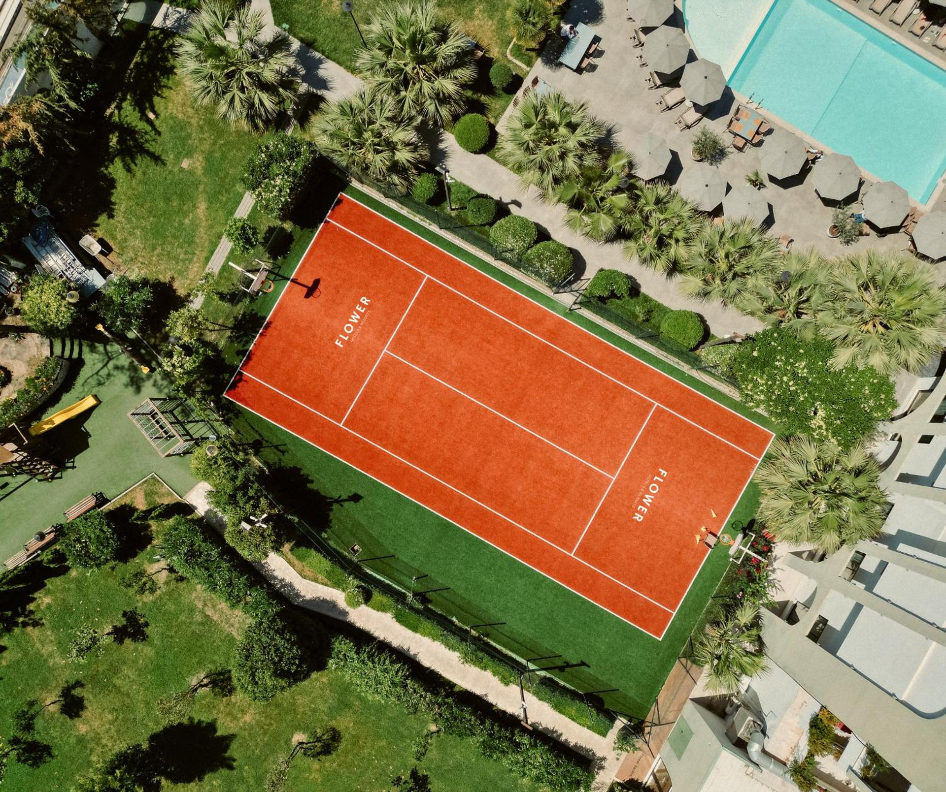 Tennis court