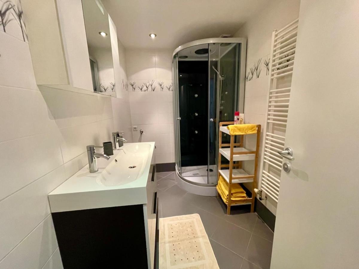 Stylische Wohnung nähe Stadthalle mit Balkon