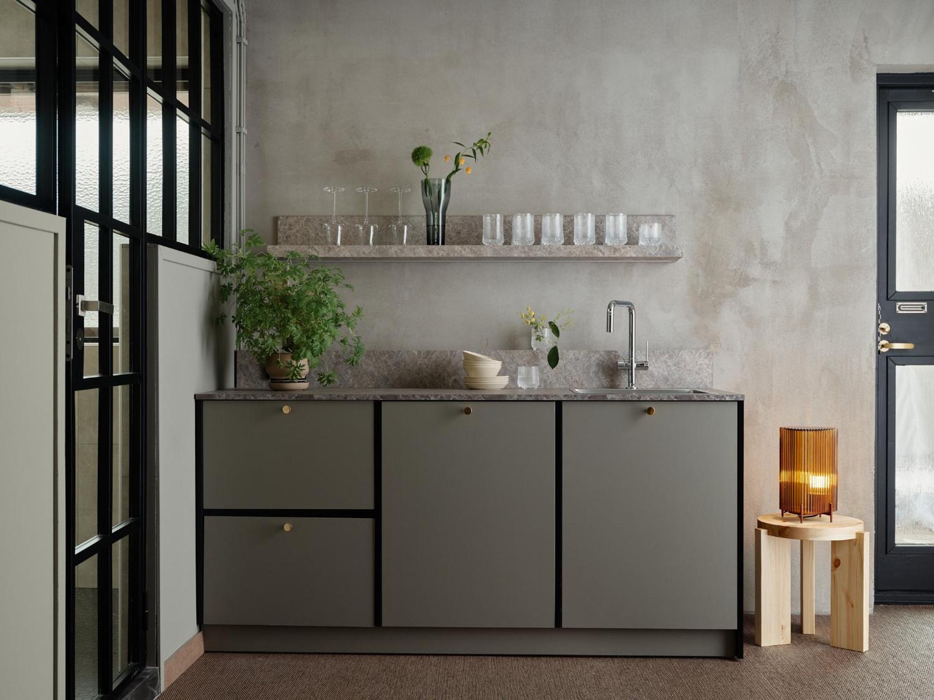 Communal lounge/ TV room