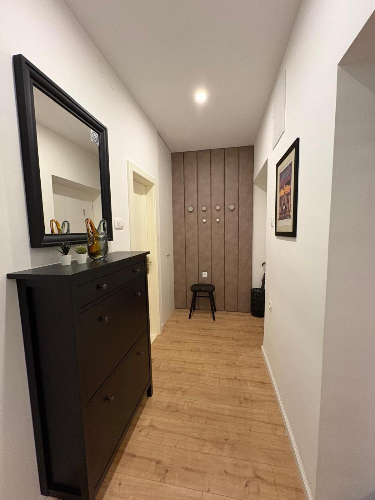 Apartment Gold Wing Sinj