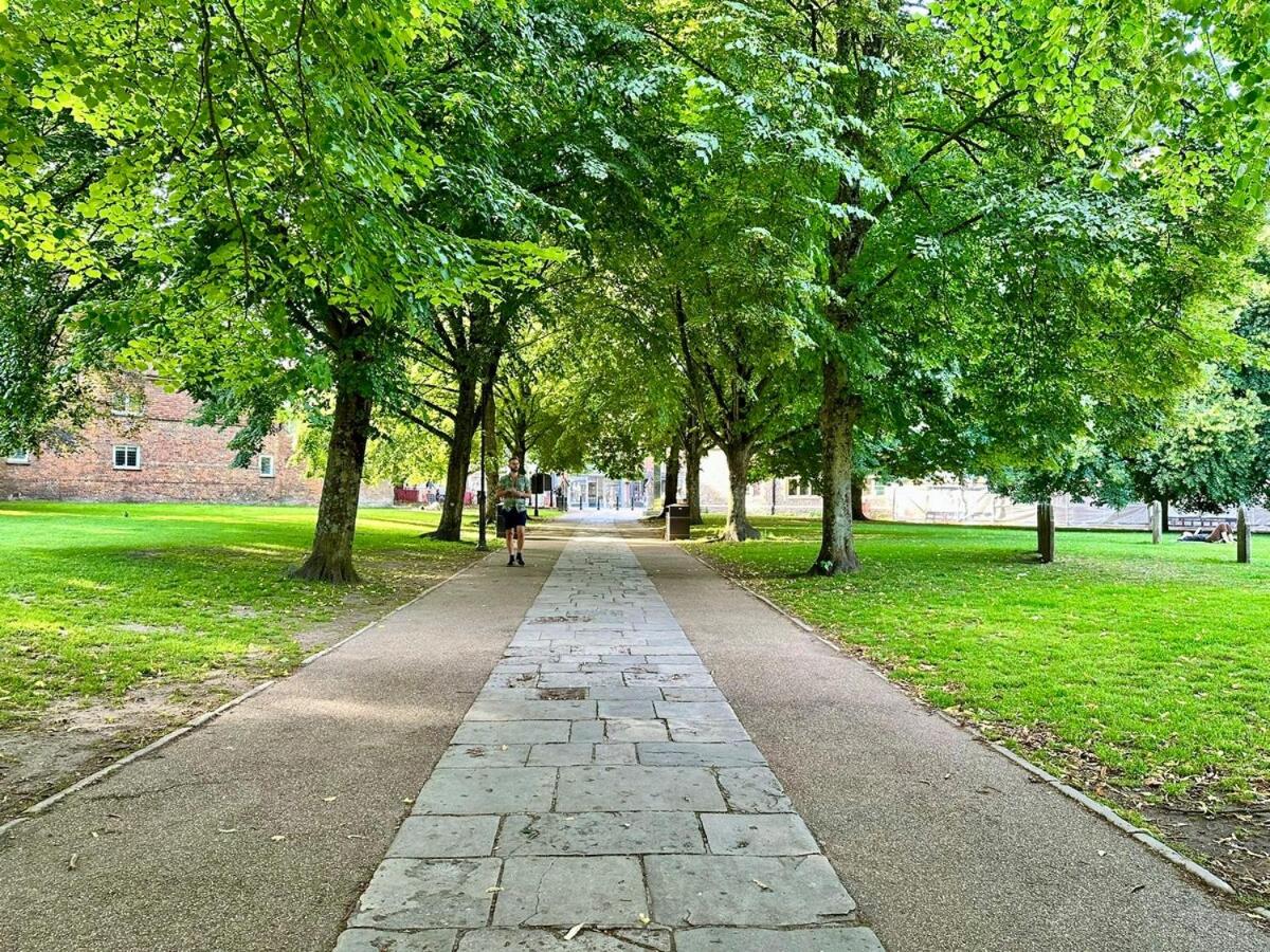Central Winchester Townhouse