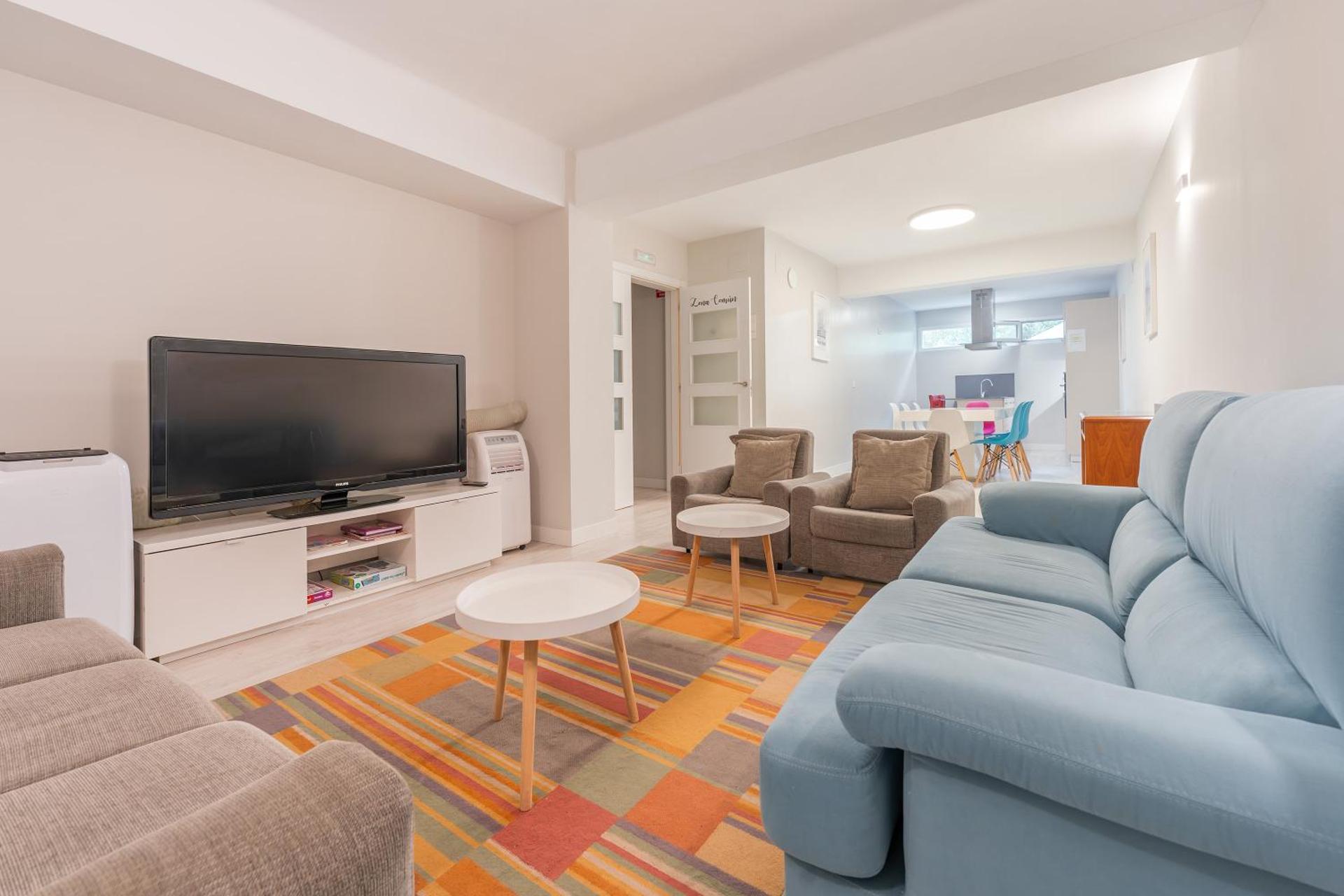 Communal lounge/ TV room