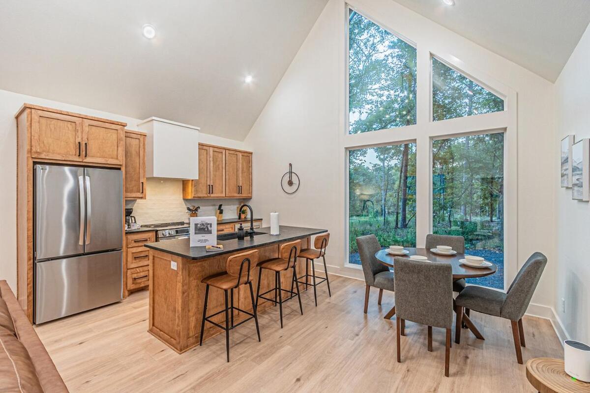 The Ash - Private Cabin with Hot Tub Oasis for Two in the Pines