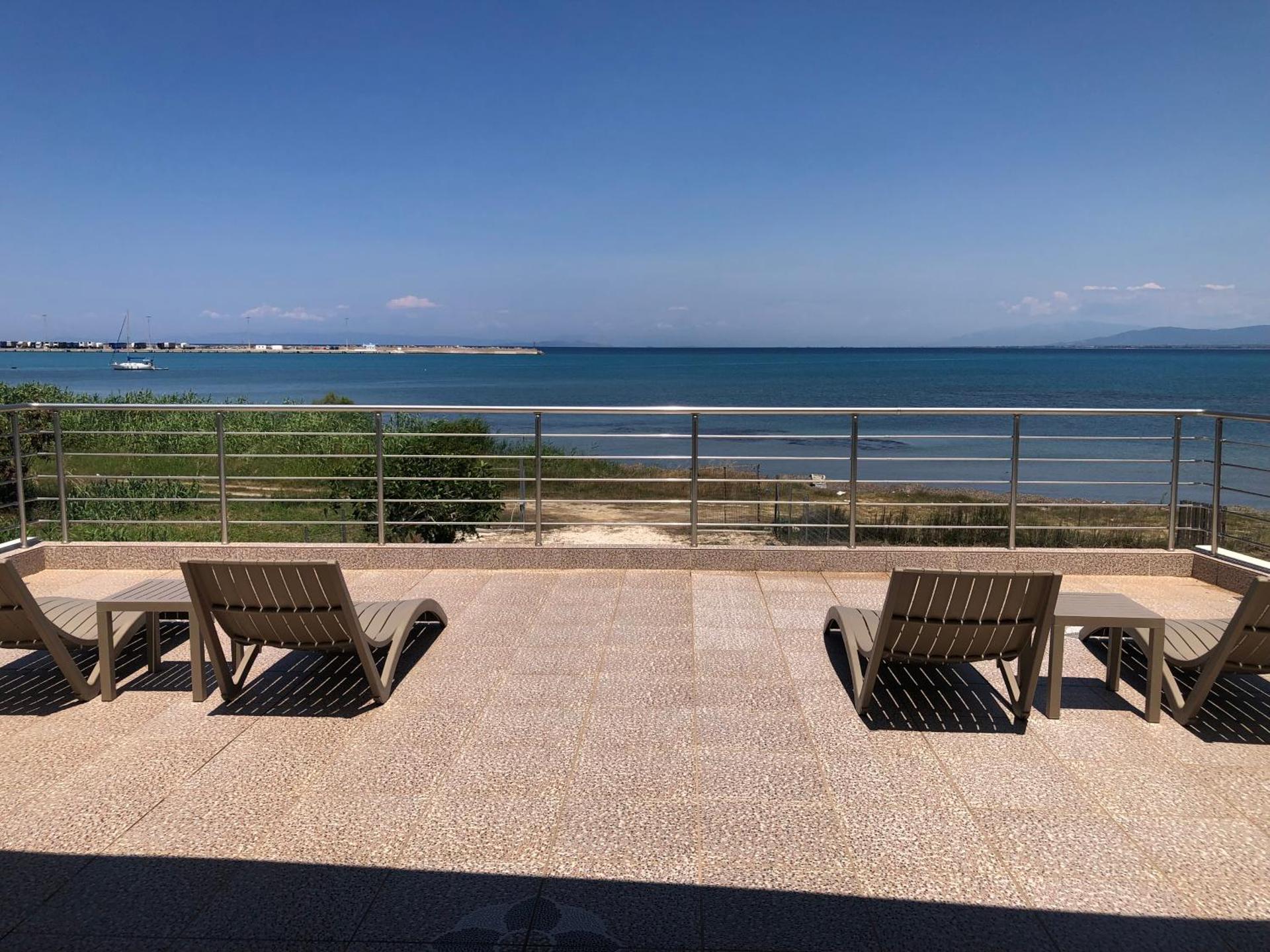 TSABAS BEACH SIDE APARTMENTS ΤΣΑΜΠΑΣ παραλιακά διαμερίσματα 1