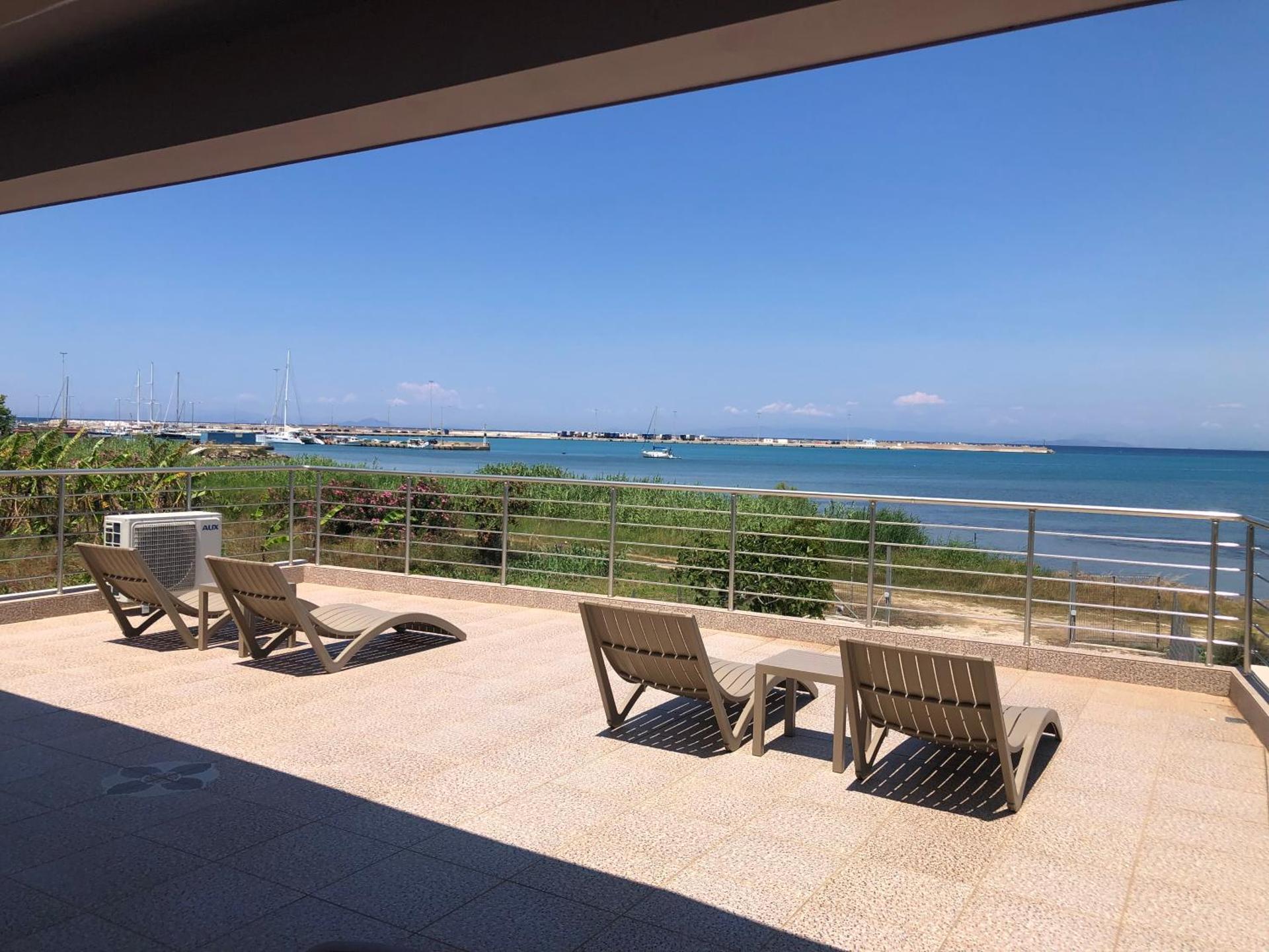 TSABAS BEACH SIDE APARTMENTS ΤΣΑΜΠΑΣ παραλιακά διαμερίσματα 1