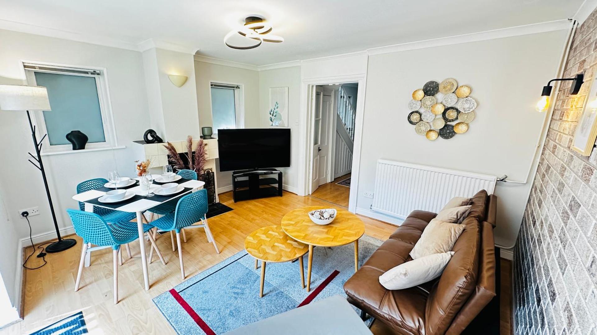 Communal lounge/ TV room