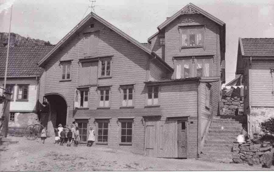 Central apartment with a loft in the middle of Egersund city center