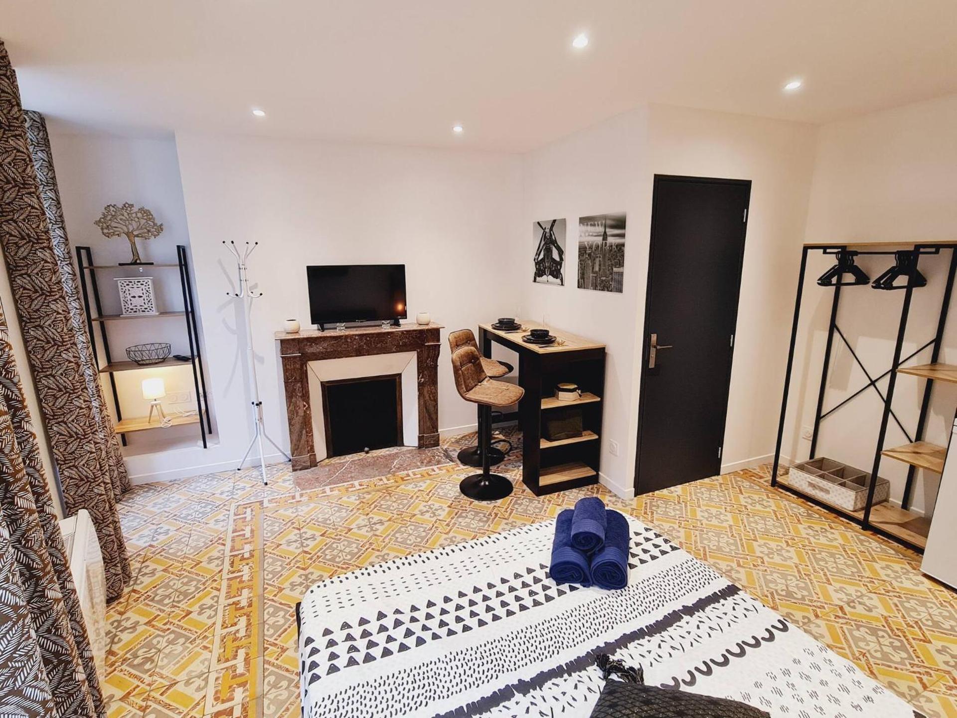 Communal lounge/ TV room