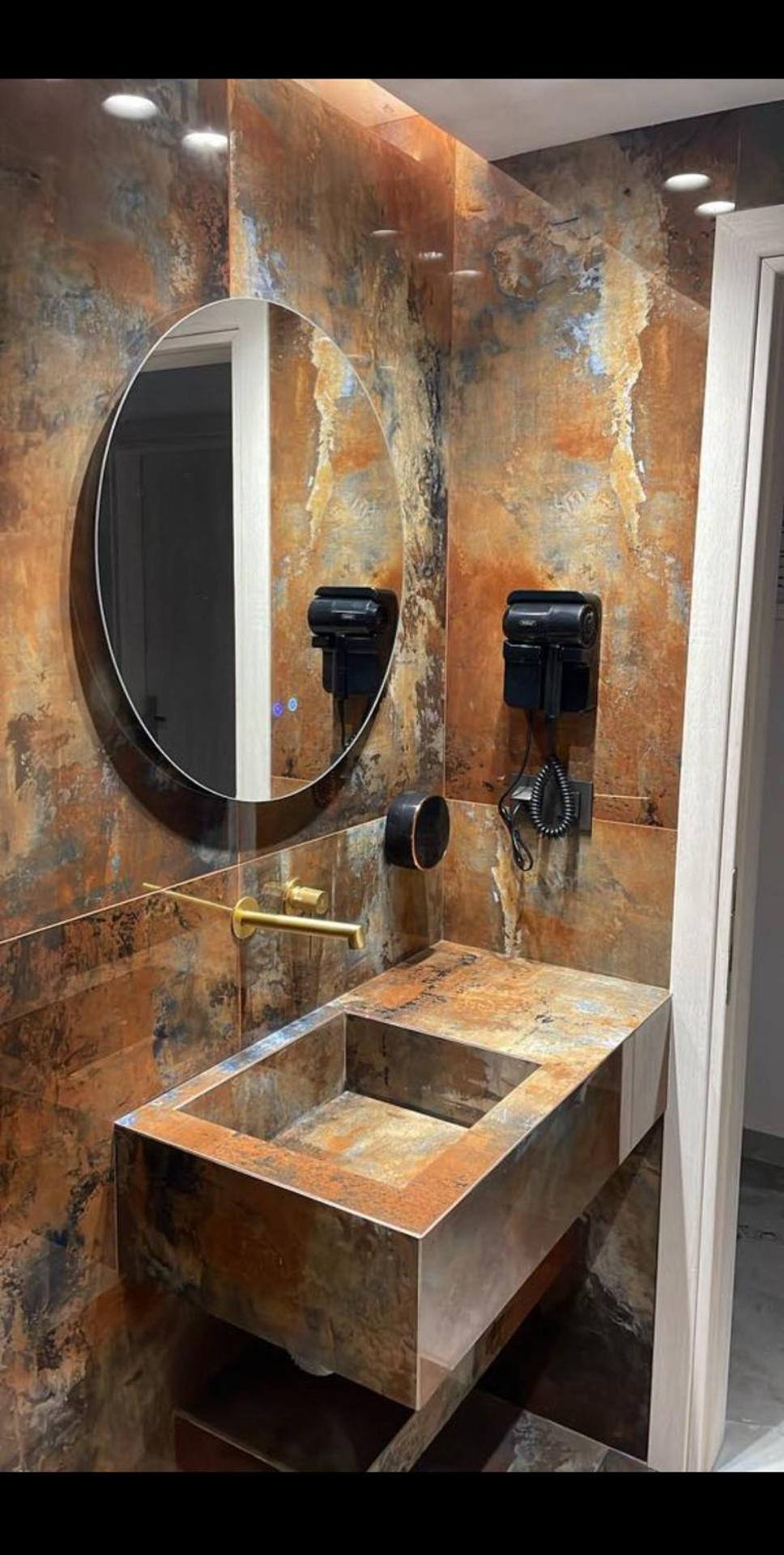 KLEOPATRA'S Luxury Suite