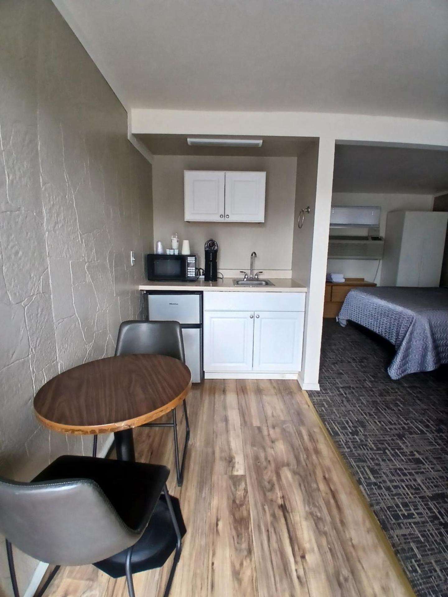 Deluxe Queen Room with Two Queen Beds