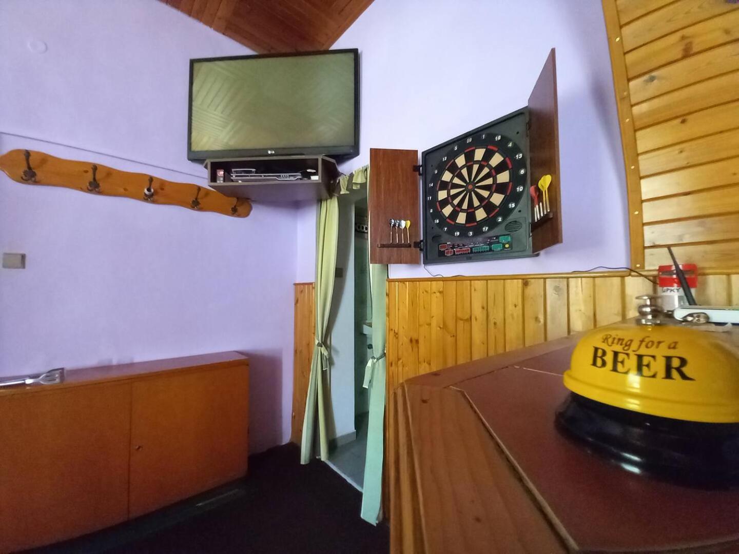 Communal lounge/ TV room