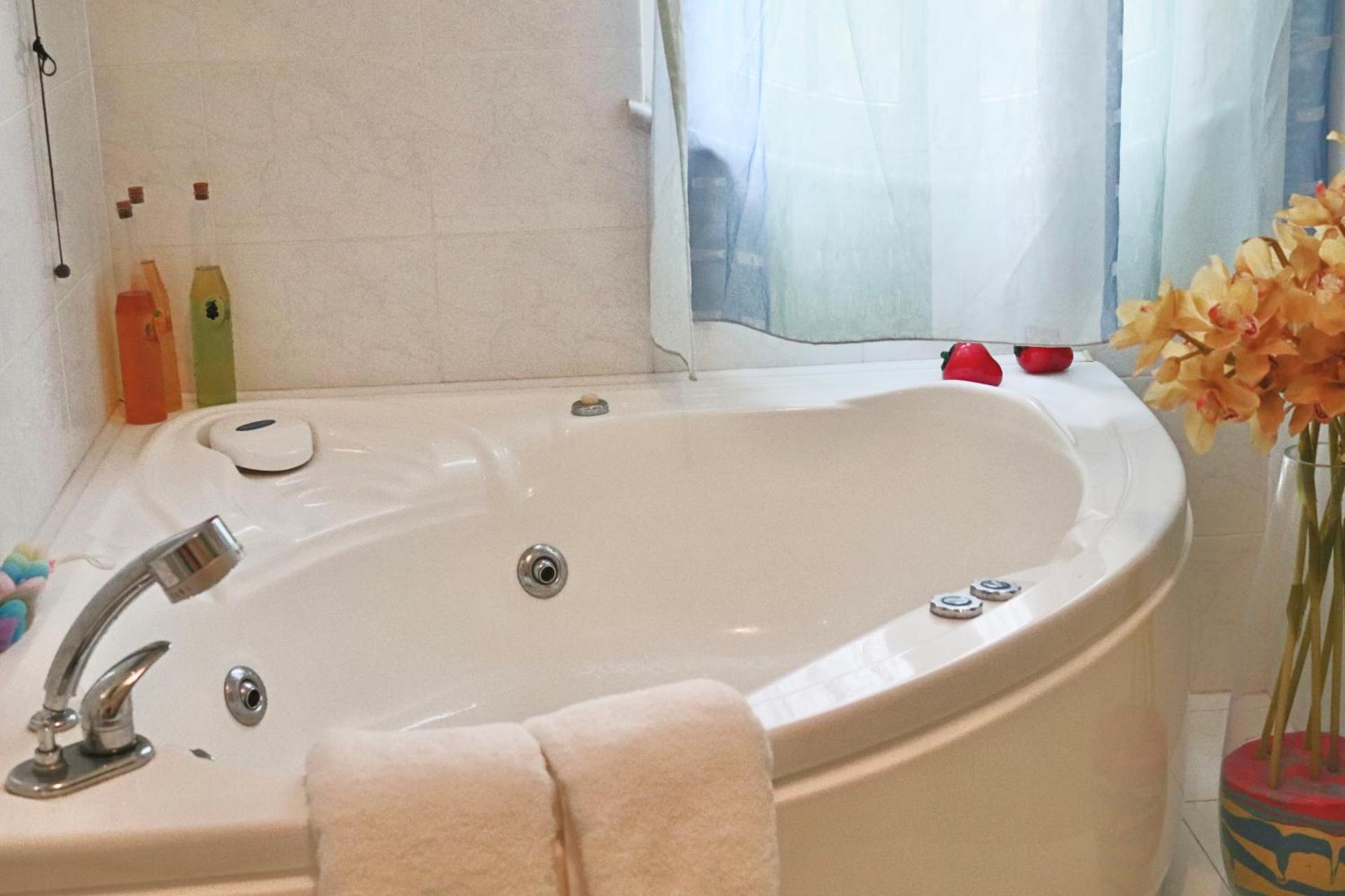 Villa Annamaria - swimming pool and peace in Castelforte