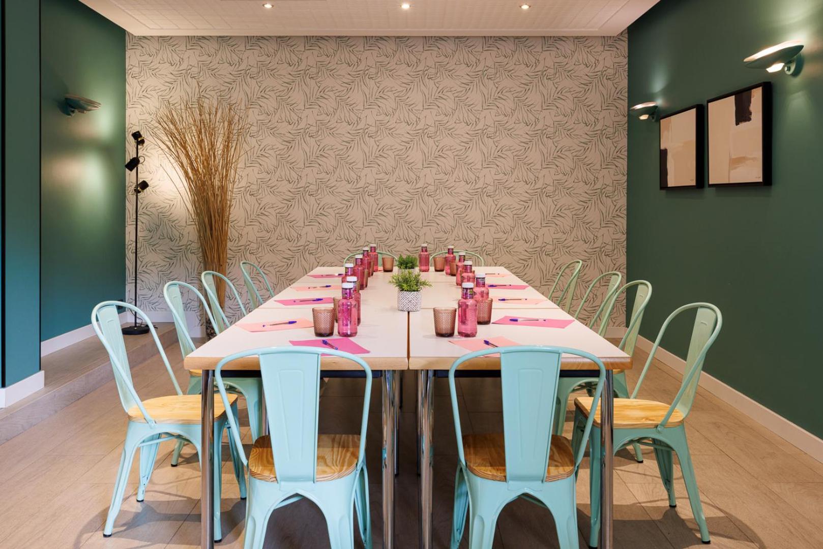 Meeting/conference room