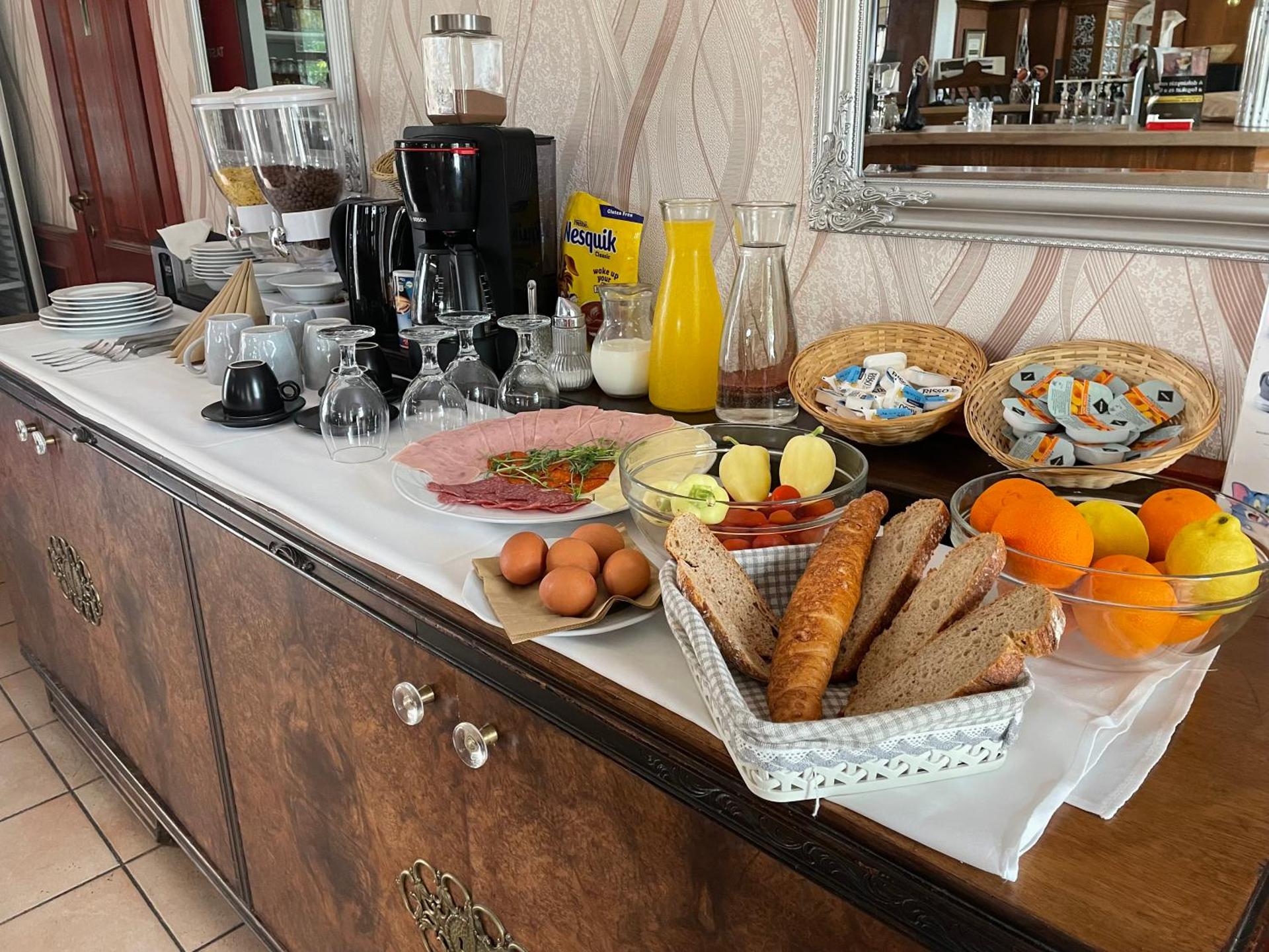 Restaurant/places to eat