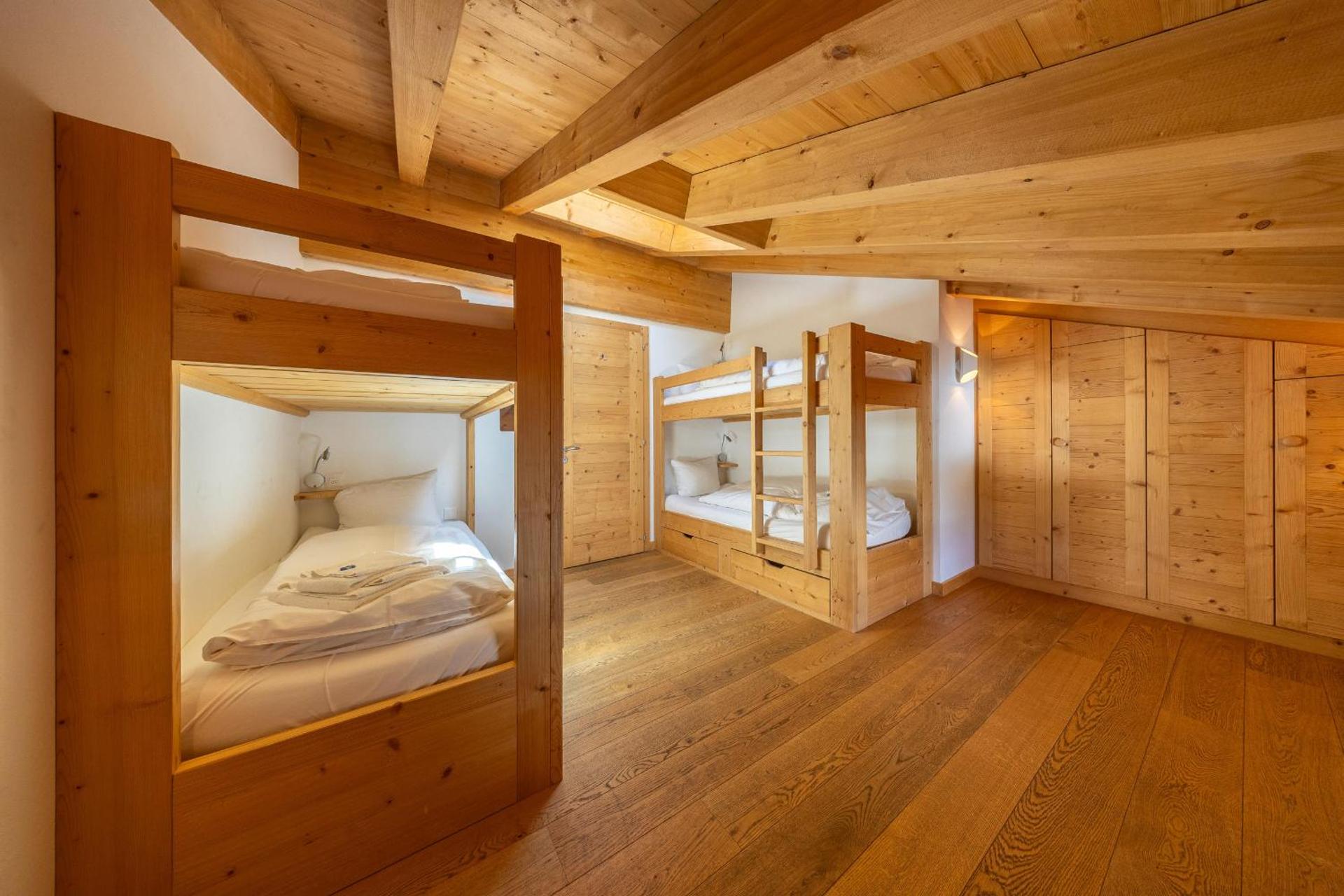 Montagnard 12 - spa access - car and careless holidays!