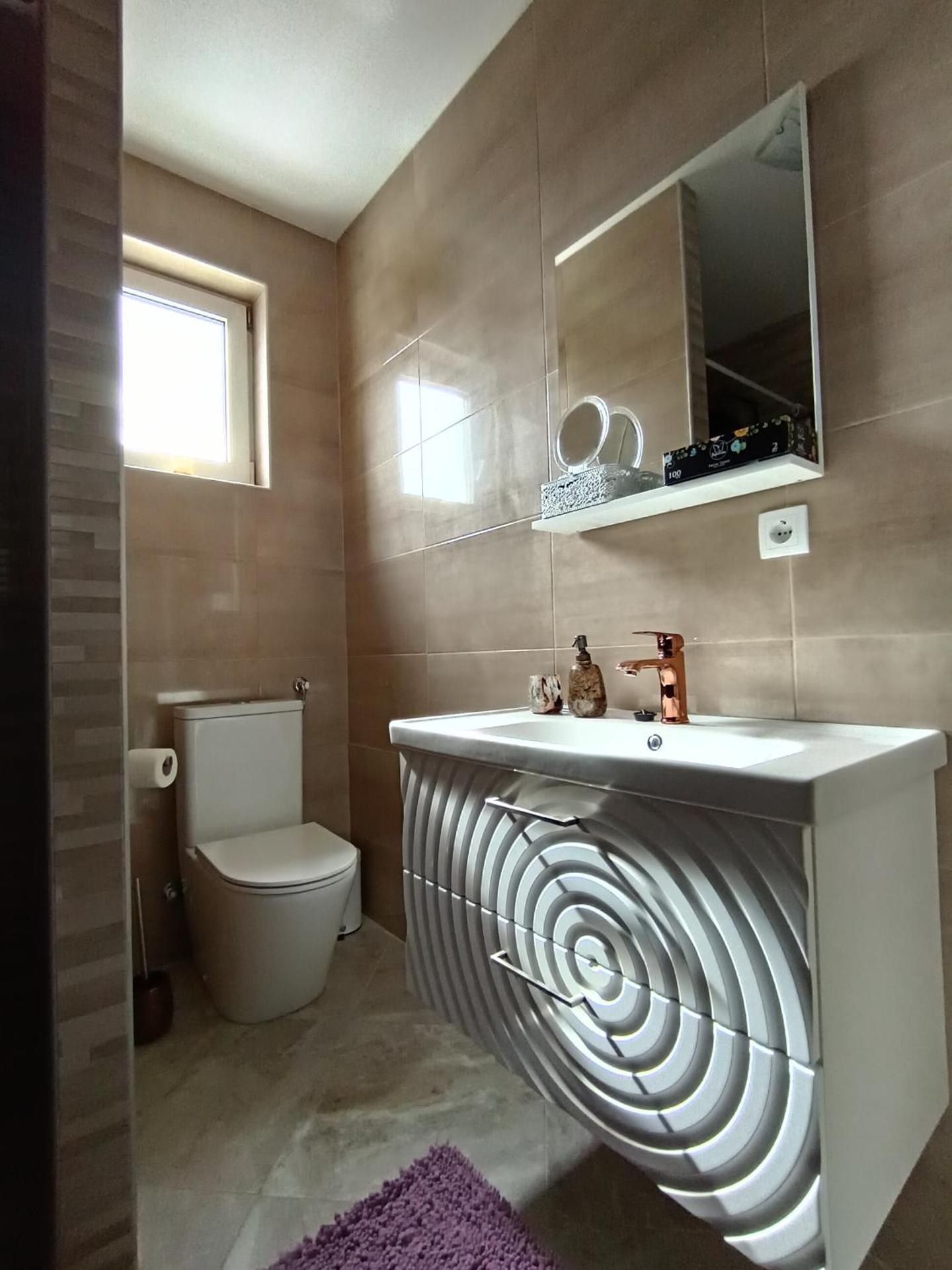 One-Bedroom Apartment with Pool View