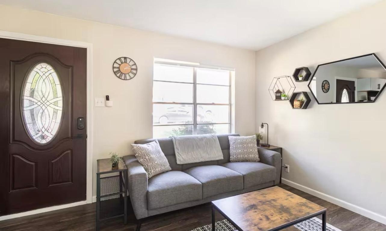 Find Peace at Charming Comfortable Downtown Home