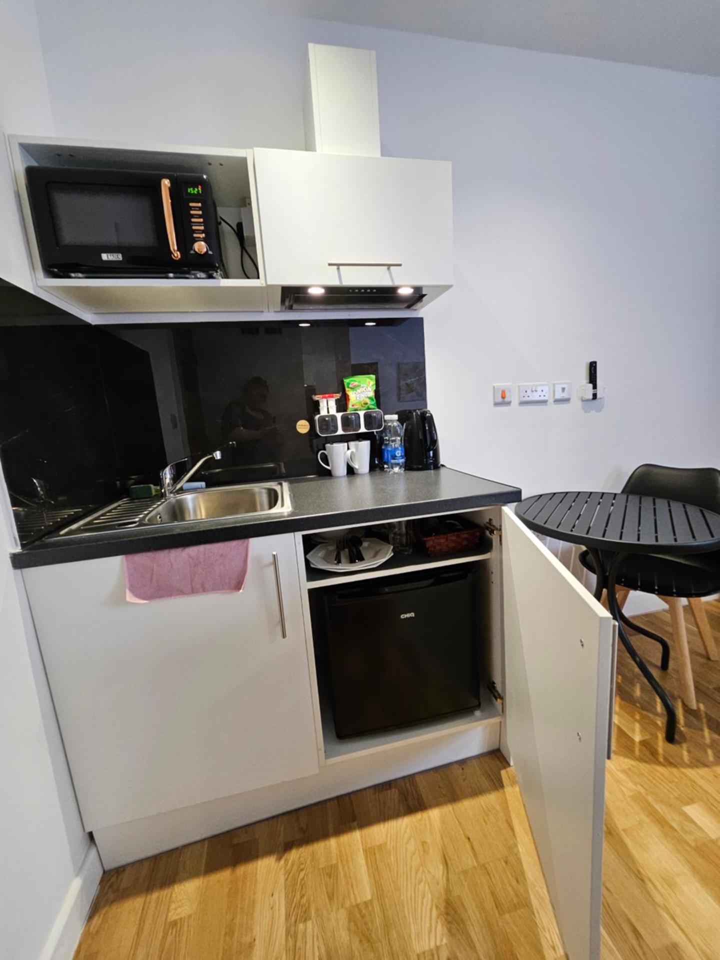 Deluxe Double Room with Shower