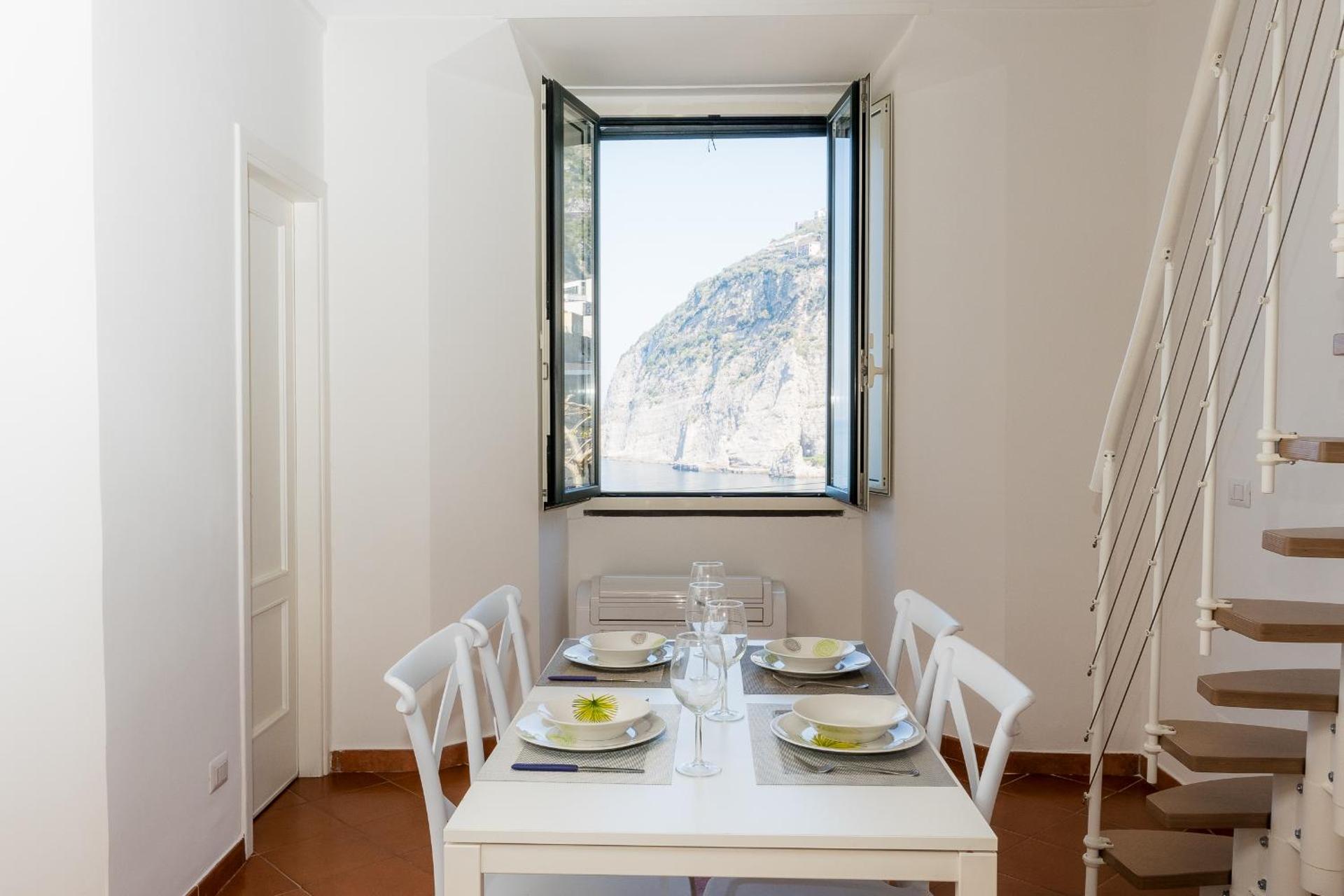 Dipintodazzurro, appartamento sul mare di Sorrento