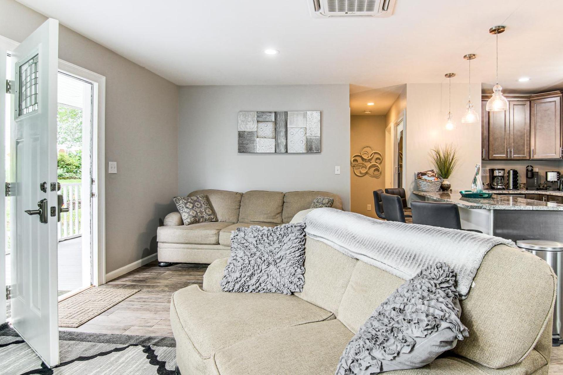 4 Mi to Main Street Petite Weaverville Escape!