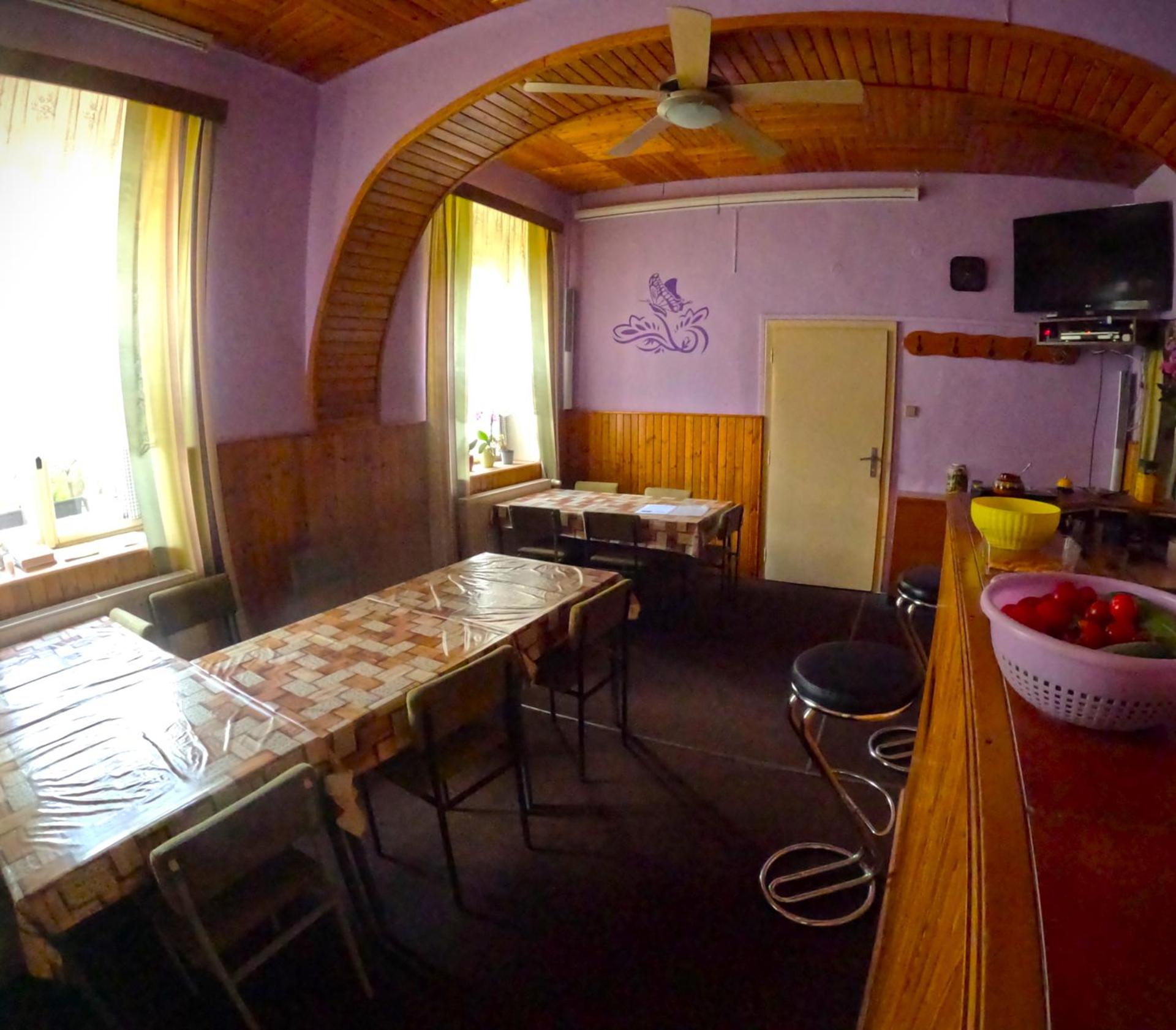 Communal lounge/ TV room