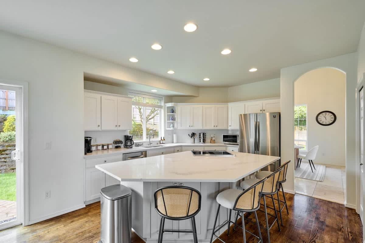 Villa with Hot Tub, Firepit and Game room