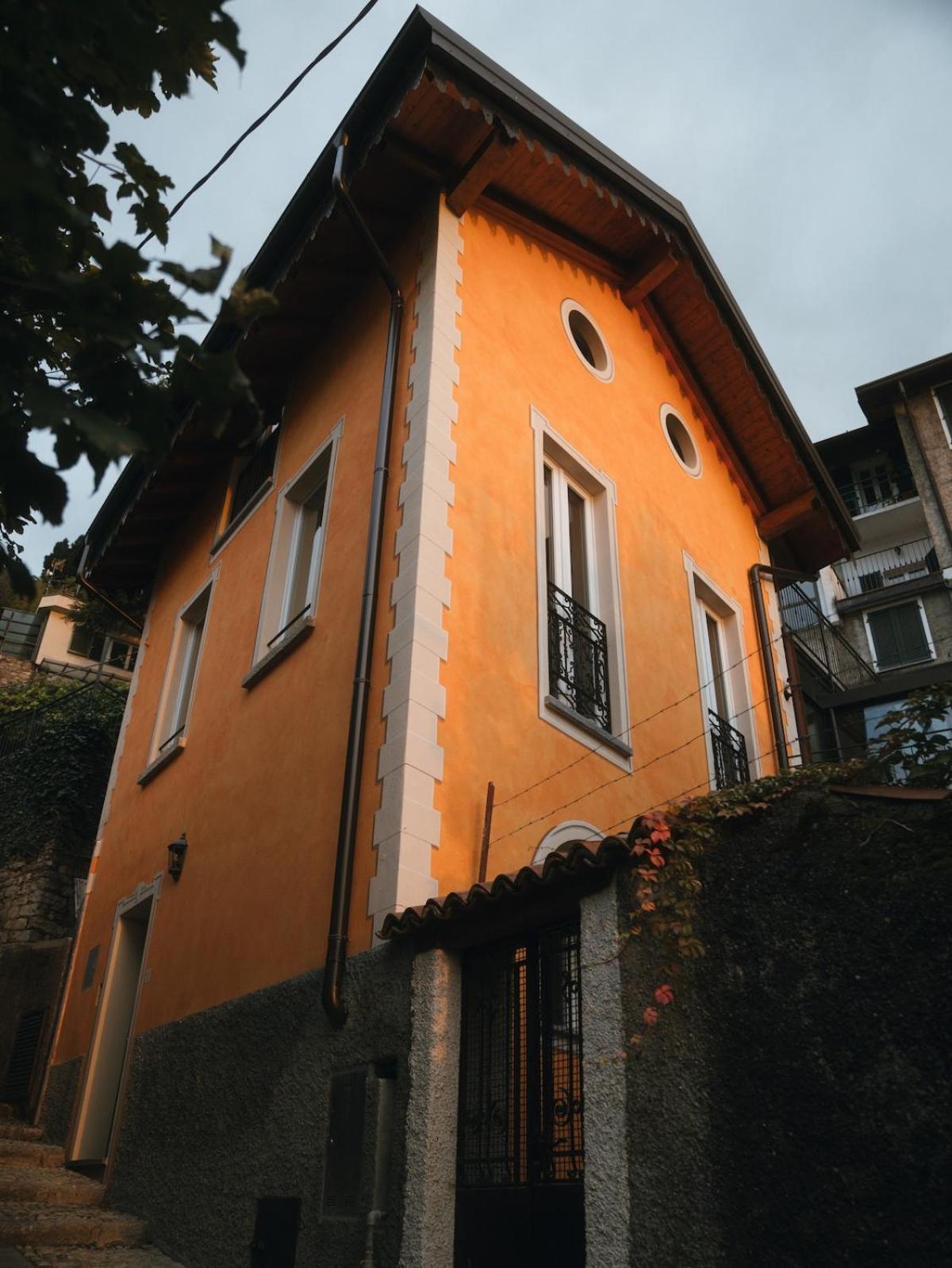 Romantic Room AL RIFUGIO DEI SOGNI terrazza con vista lago mozzafiato