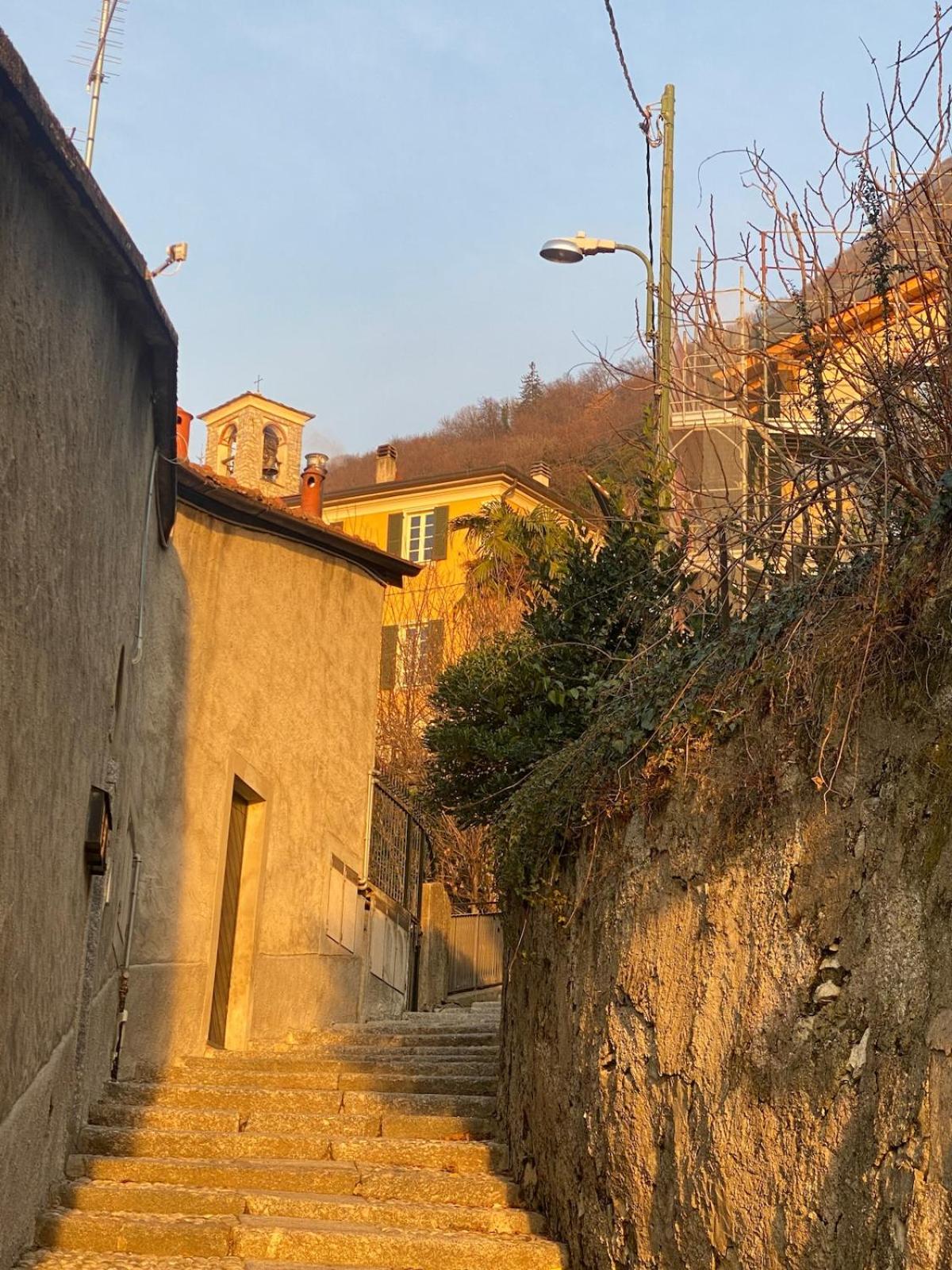 Romantic Room AL RIFUGIO DEI SOGNI terrazza con vista lago mozzafiato