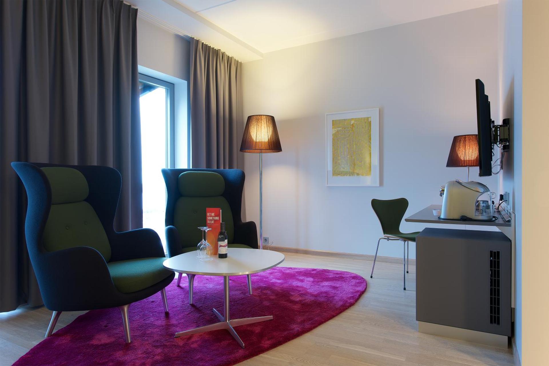 Photo of the whole room