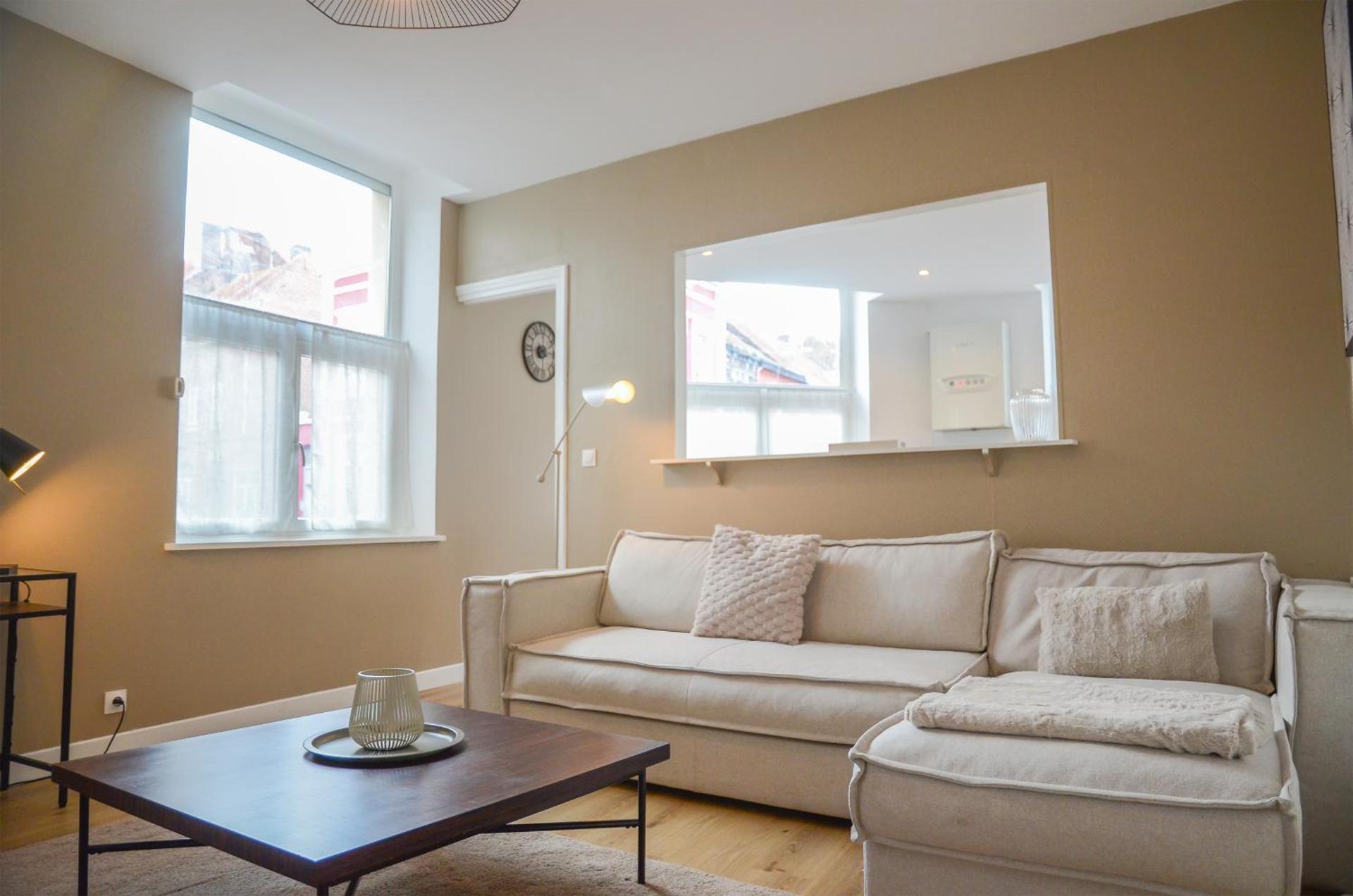 Centre ville, WIFI, Gare 600m, Prox Lille, Lit King size