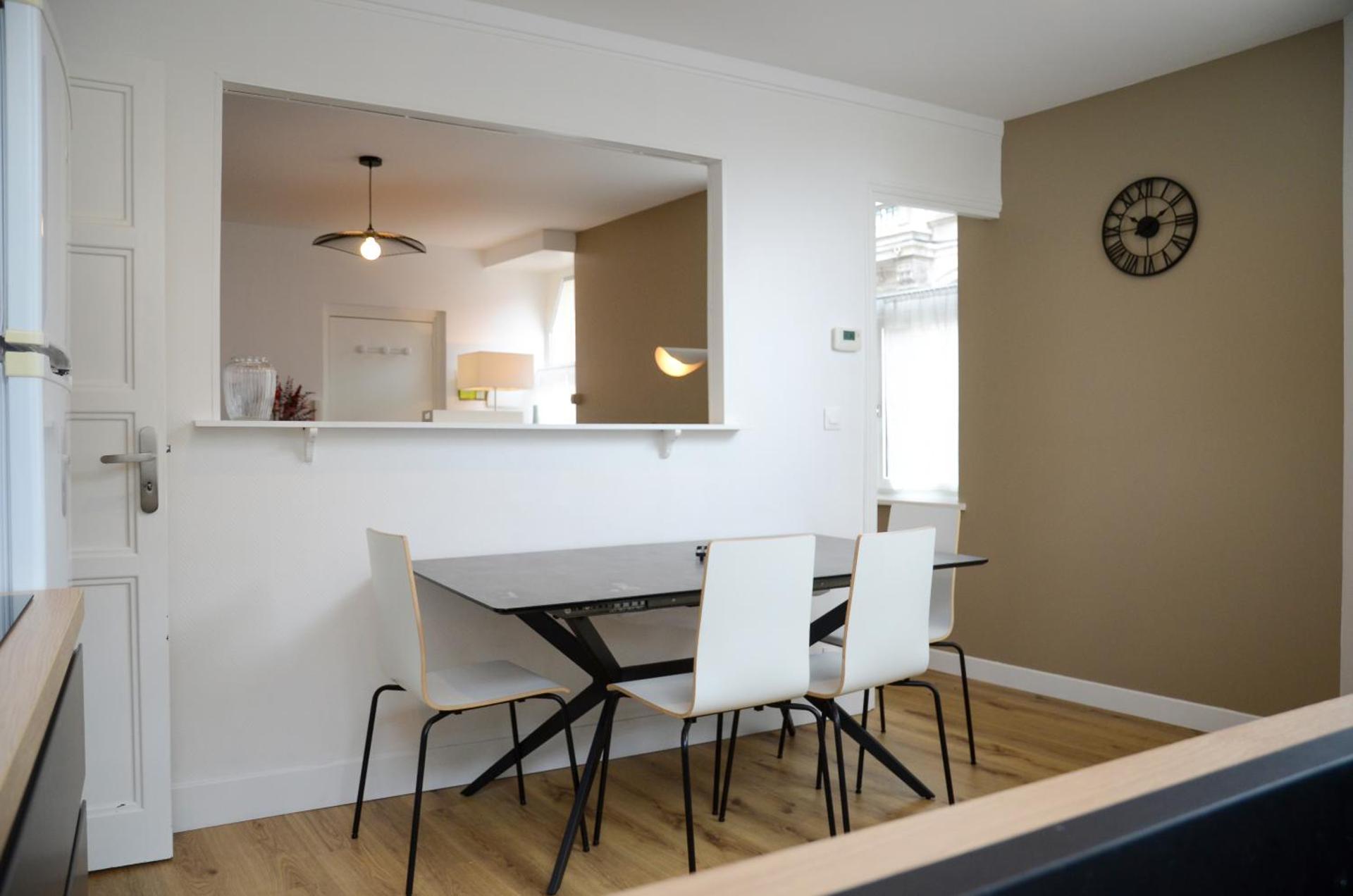 Centre ville, Gare 600m, Prox Lille, Lit King size