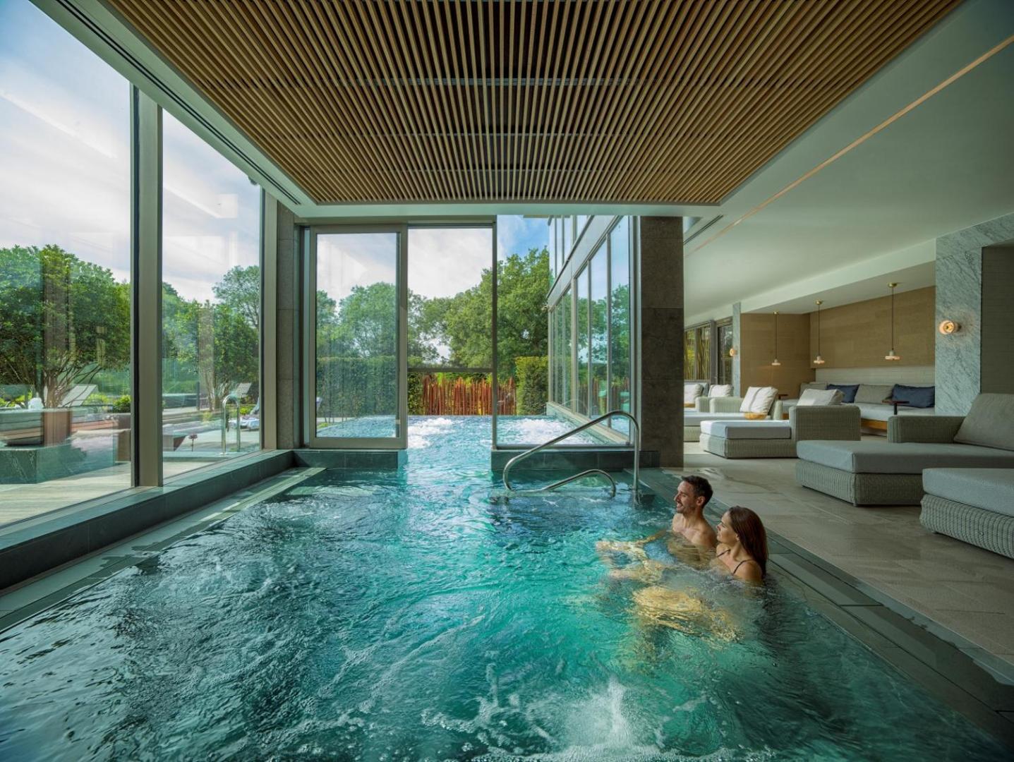 Luxe Suite with access to The Club at Cottonmill Spa