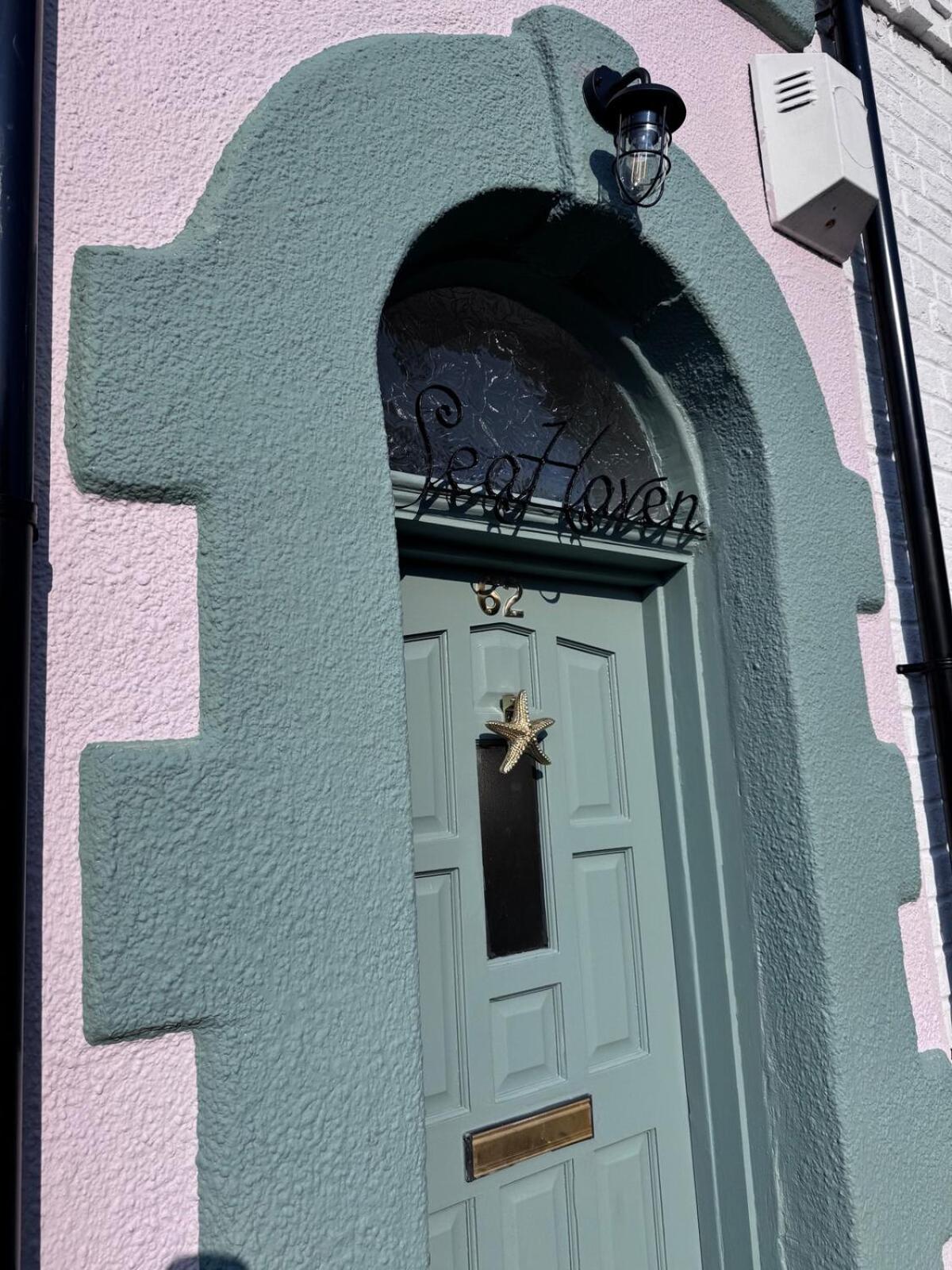 Renas Seahaven Cottage