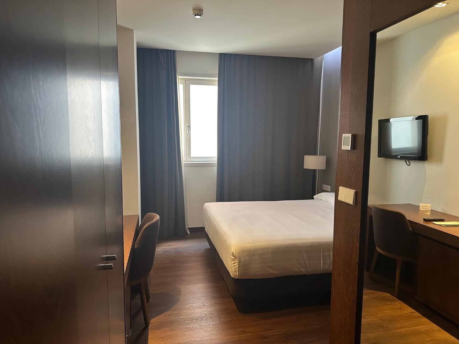 Carris Cardenal Quevedo