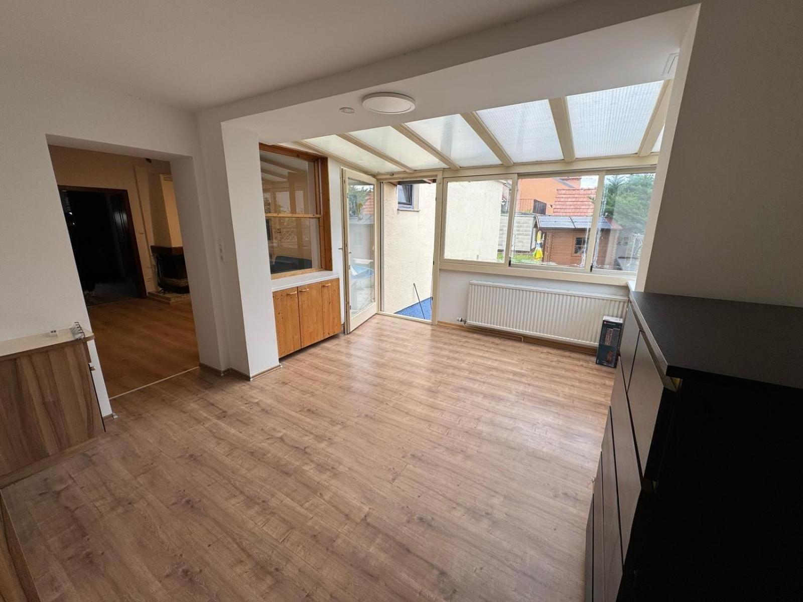 Sunlit Apartment with Garden, Next to Station, Vienna