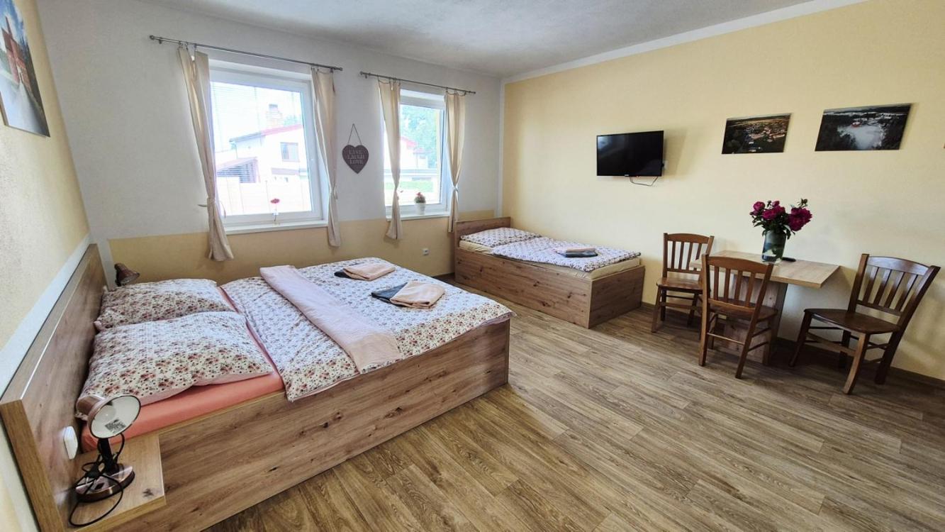 Penzion a restaurace Zlatovláska u zámku Červená Lhota