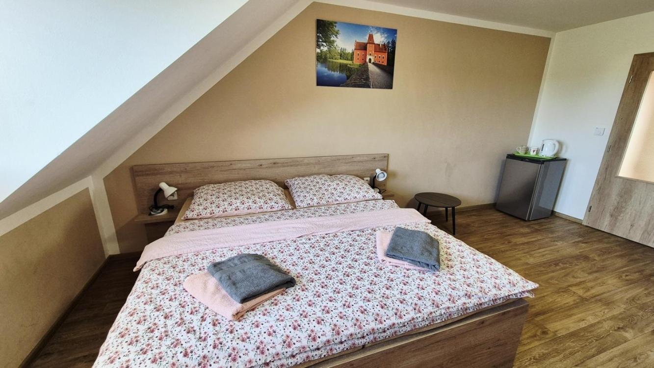 Penzion a restaurace Zlatovláska u zámku Červená Lhota