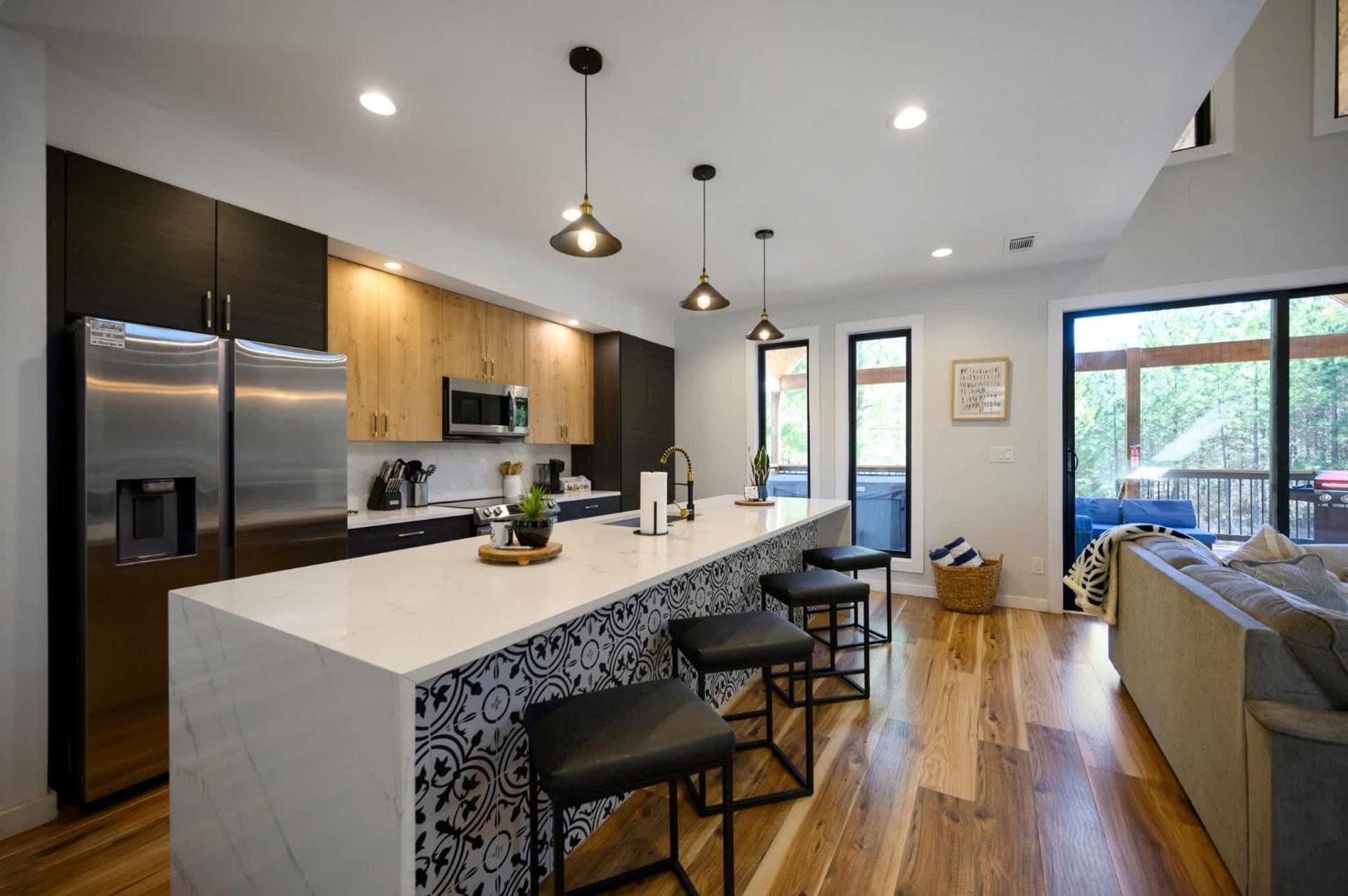 Sugar Bear Den Stay for 10