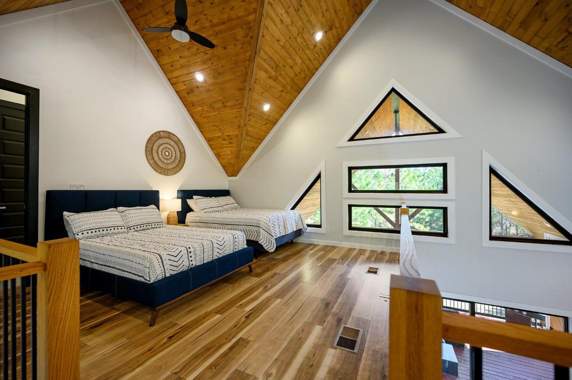 Sugar Bear Den Stay for 10