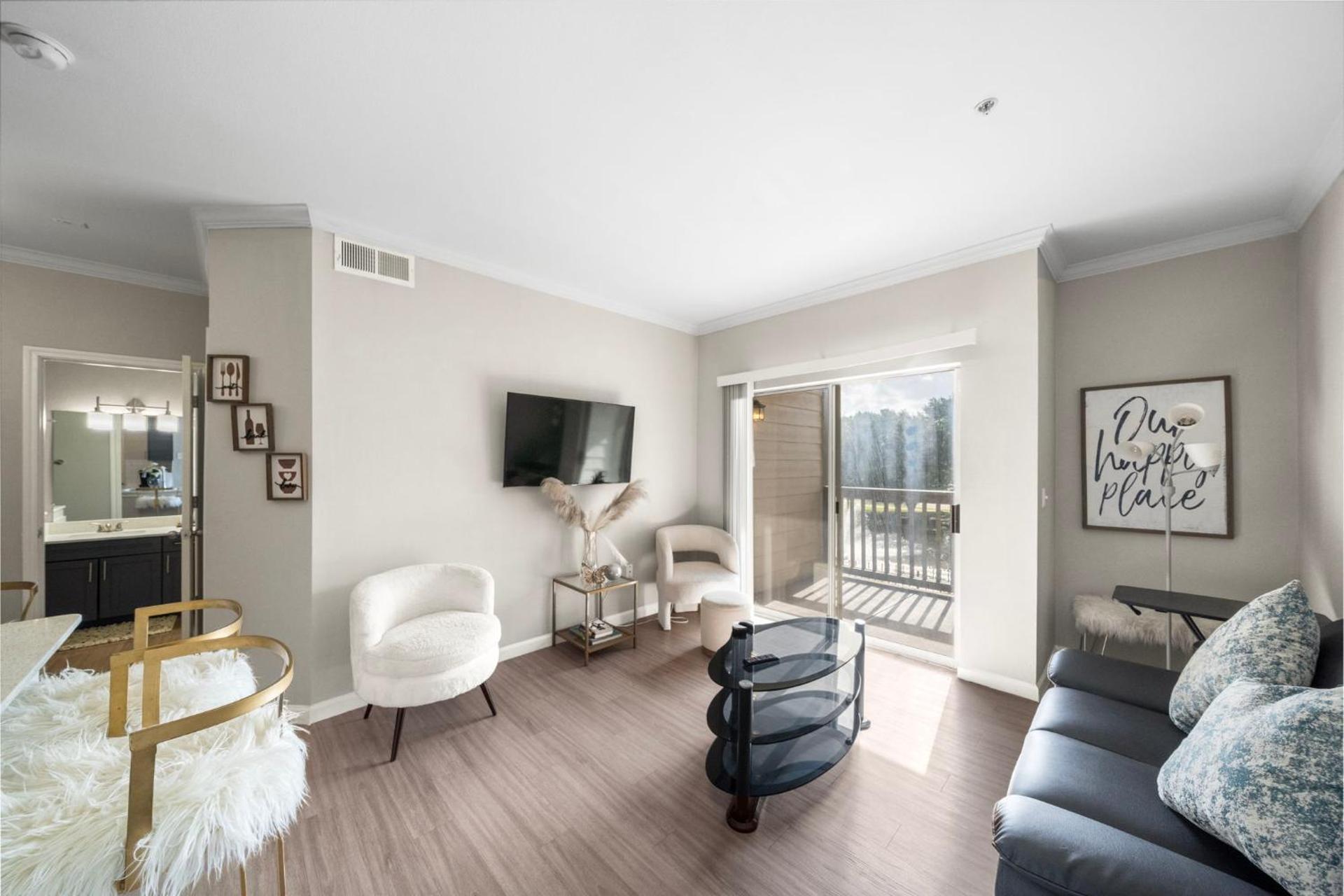 Houston Lakeside Living