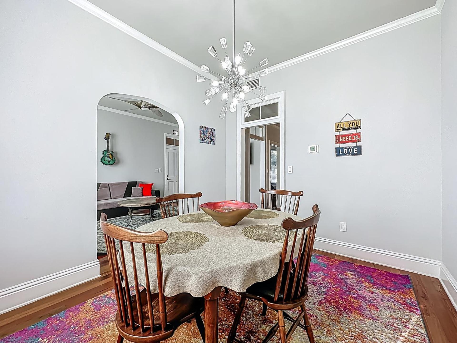 Cozy Quiet St Augustine Private Condo - 2bed, 1 bath, Sleeps 6, Steps to Historic St Augustine Center & All Tourist Attractions, Restaurants, Cafes, Backyard, Porch