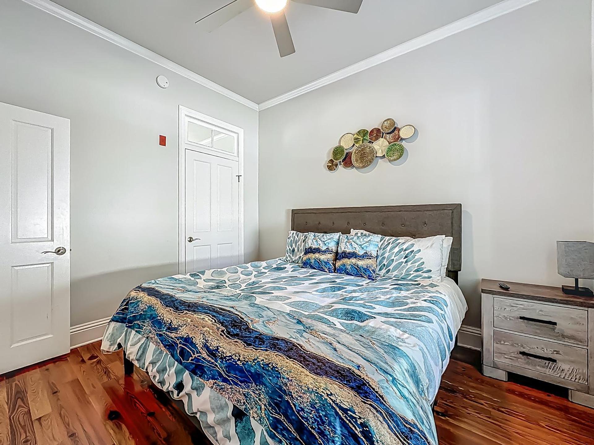 Cozy Quiet St Augustine Private Condo - 2bed, 1 bath, Sleeps 6, Steps to Historic St Augustine Center & All Tourist Attractions, Restaurants, Cafes, Backyard, Porch