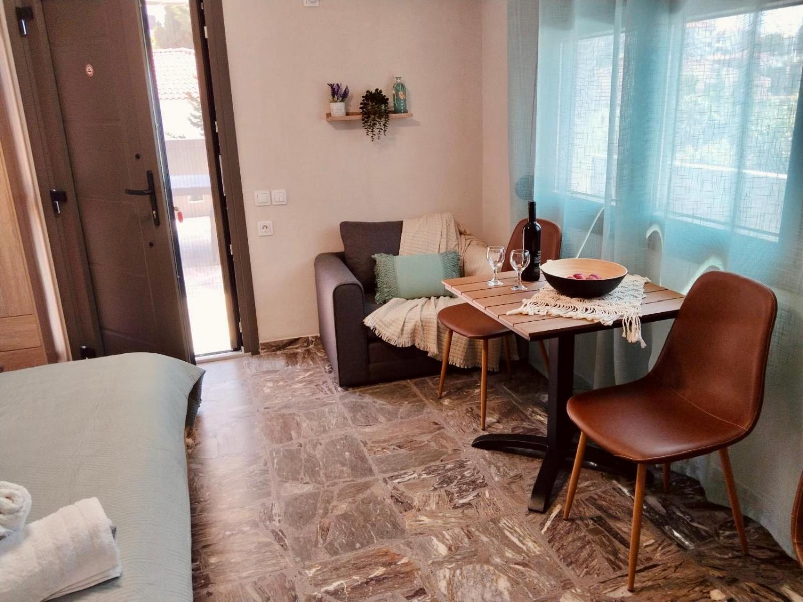 Aggelikas Guest House