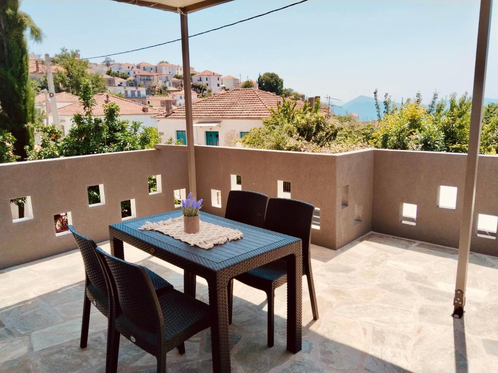 Aggelikas Guest House