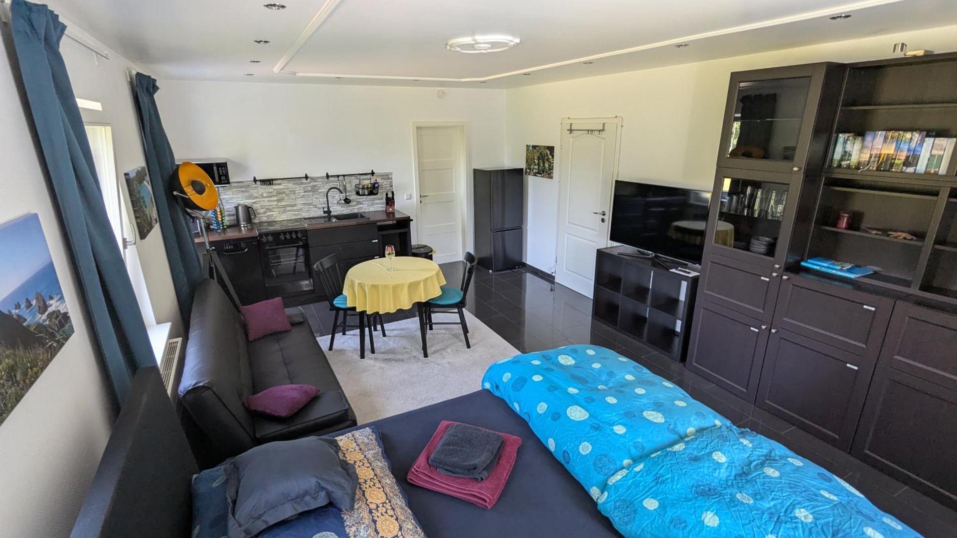 Photo of the whole room