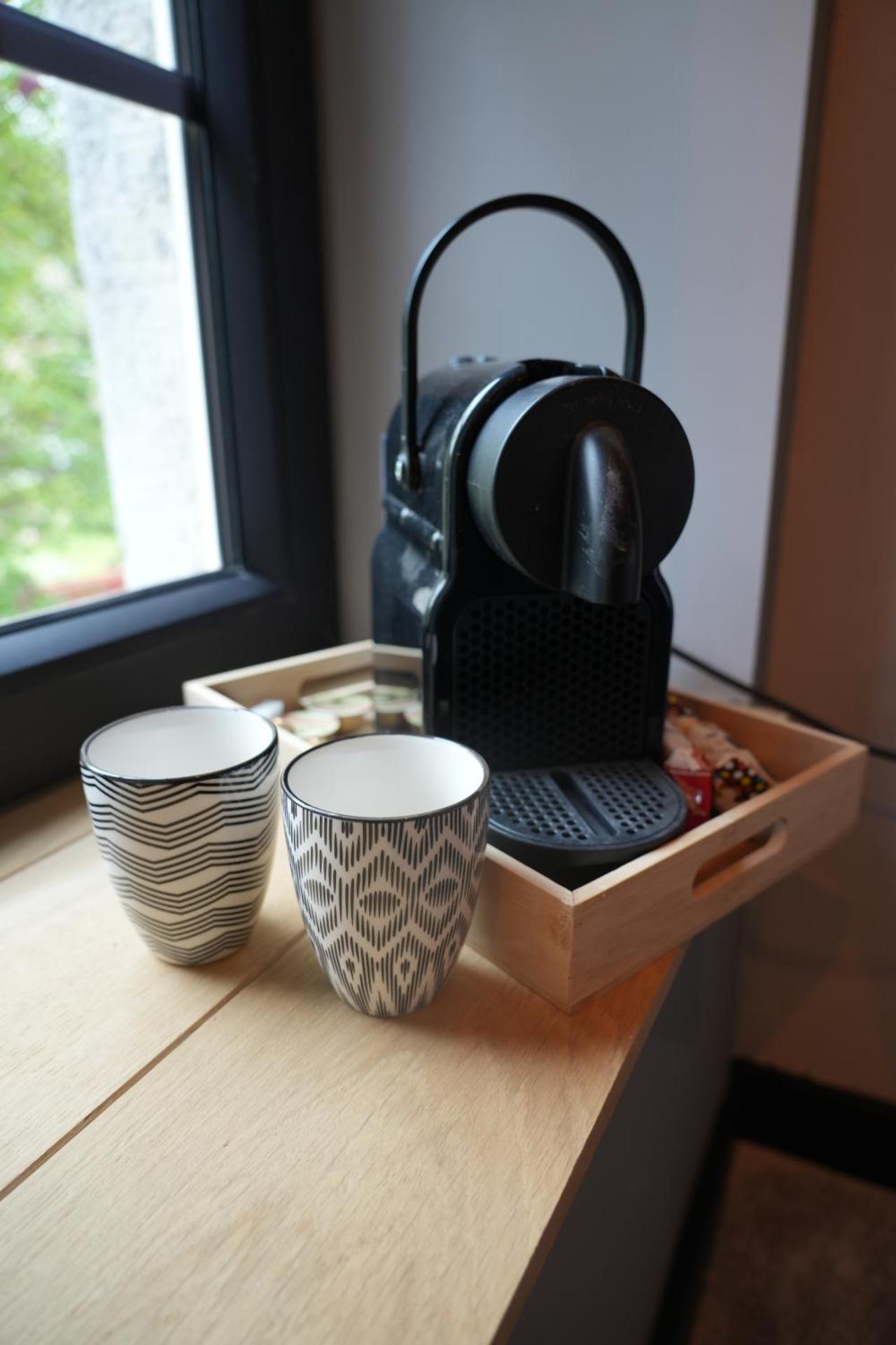 Coffee/tea facilities