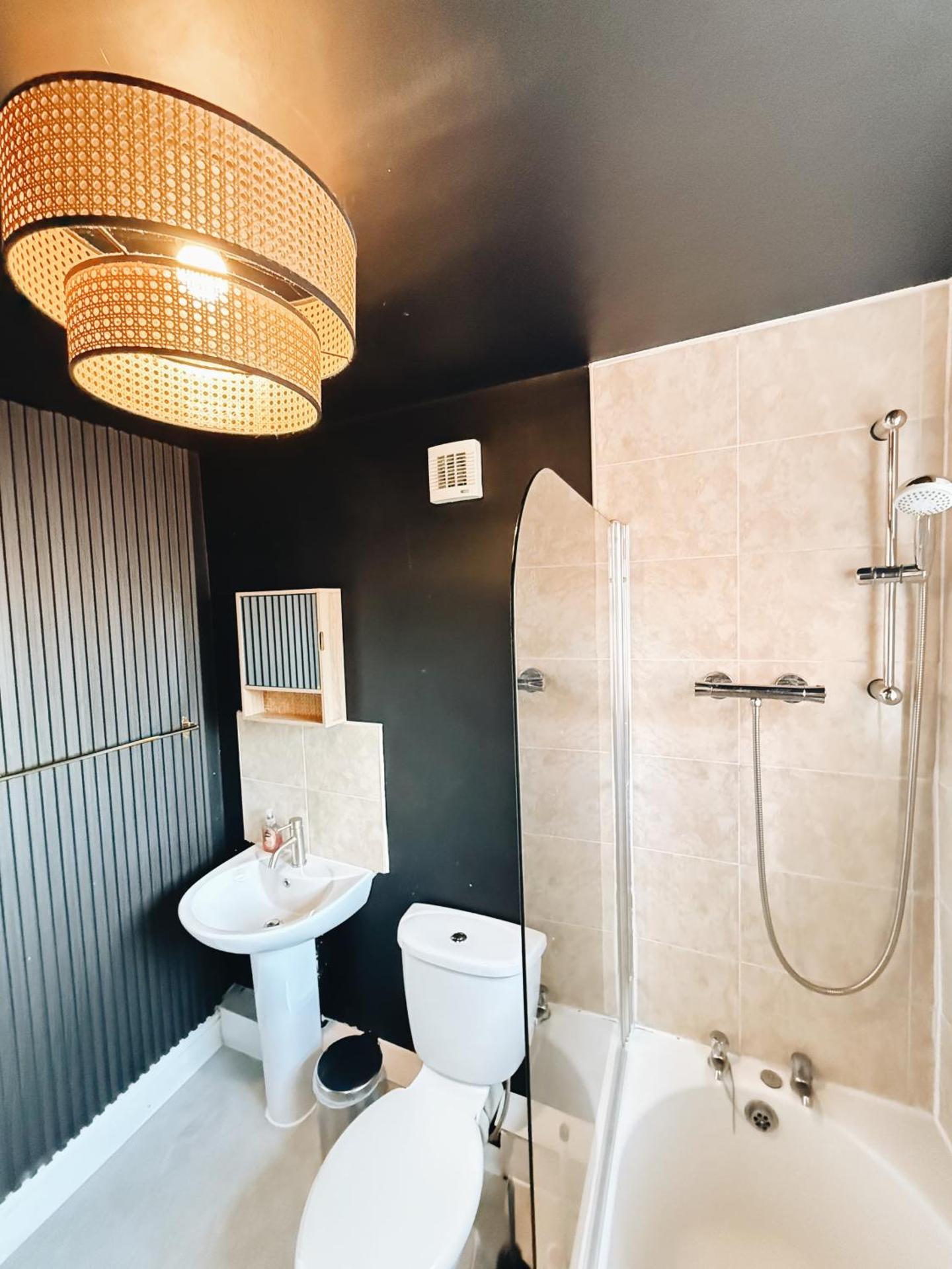 Bee Stays - Pickmere House