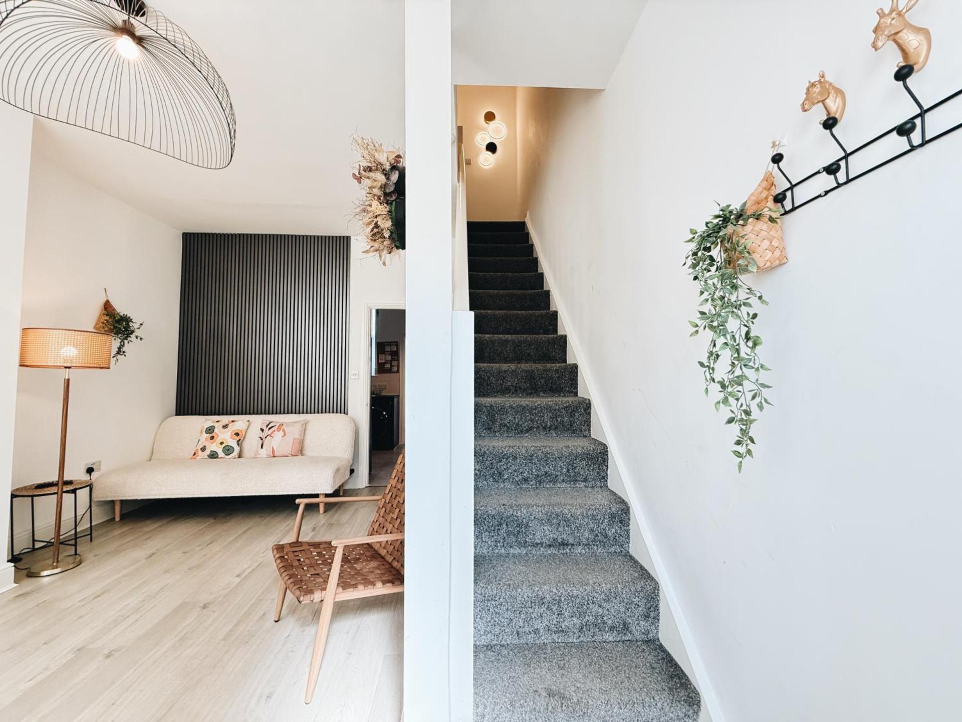 Bee Stays - Pickmere House